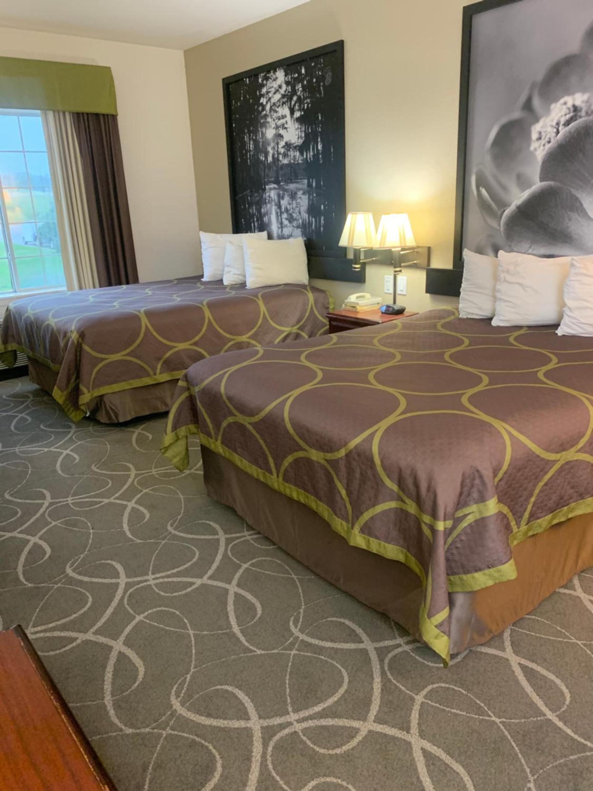 Super 8 by Wyndham Hillsboro TX photo 10