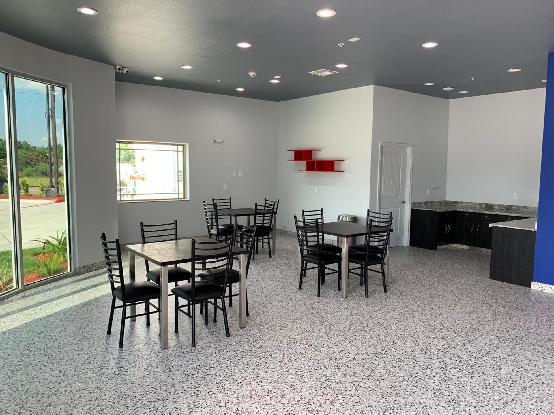 Scottish Inns and Suites Scarsdale photo 16