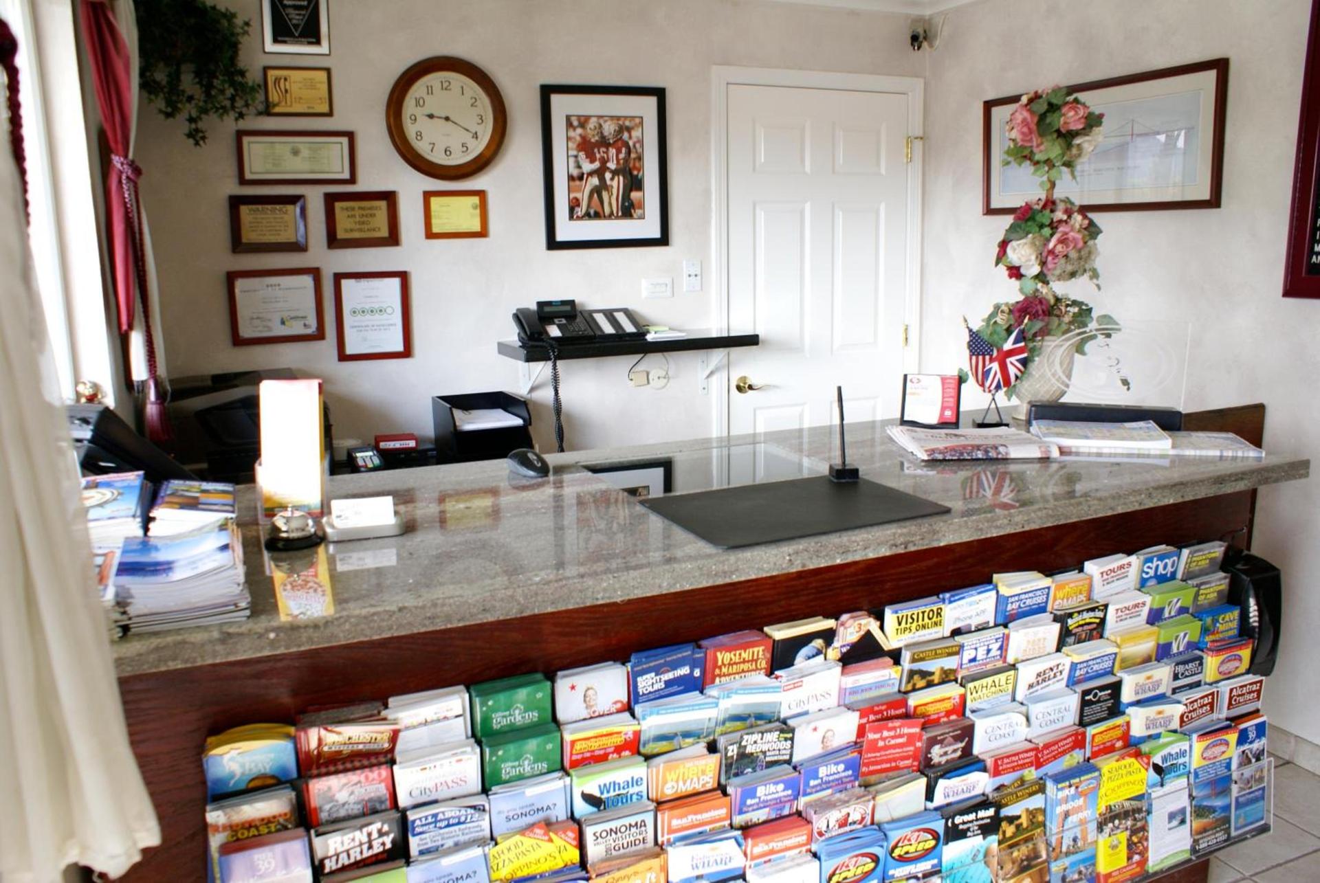 Travelers Inn photo 4