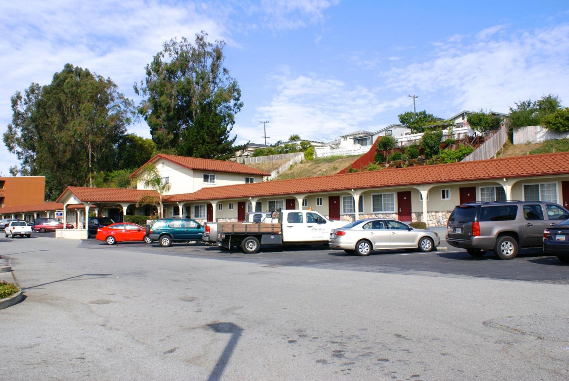 Travelers Inn photo 8