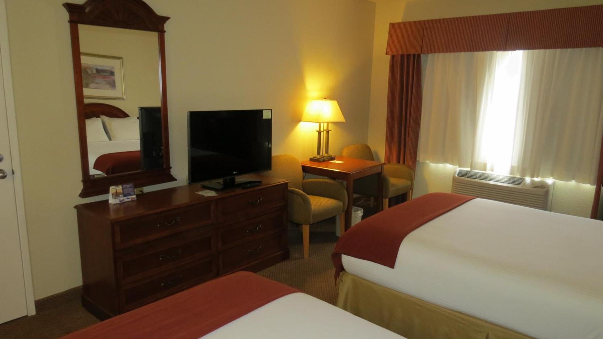 Baymont Inn & Suites by Wyndham Holbrook photo 26
