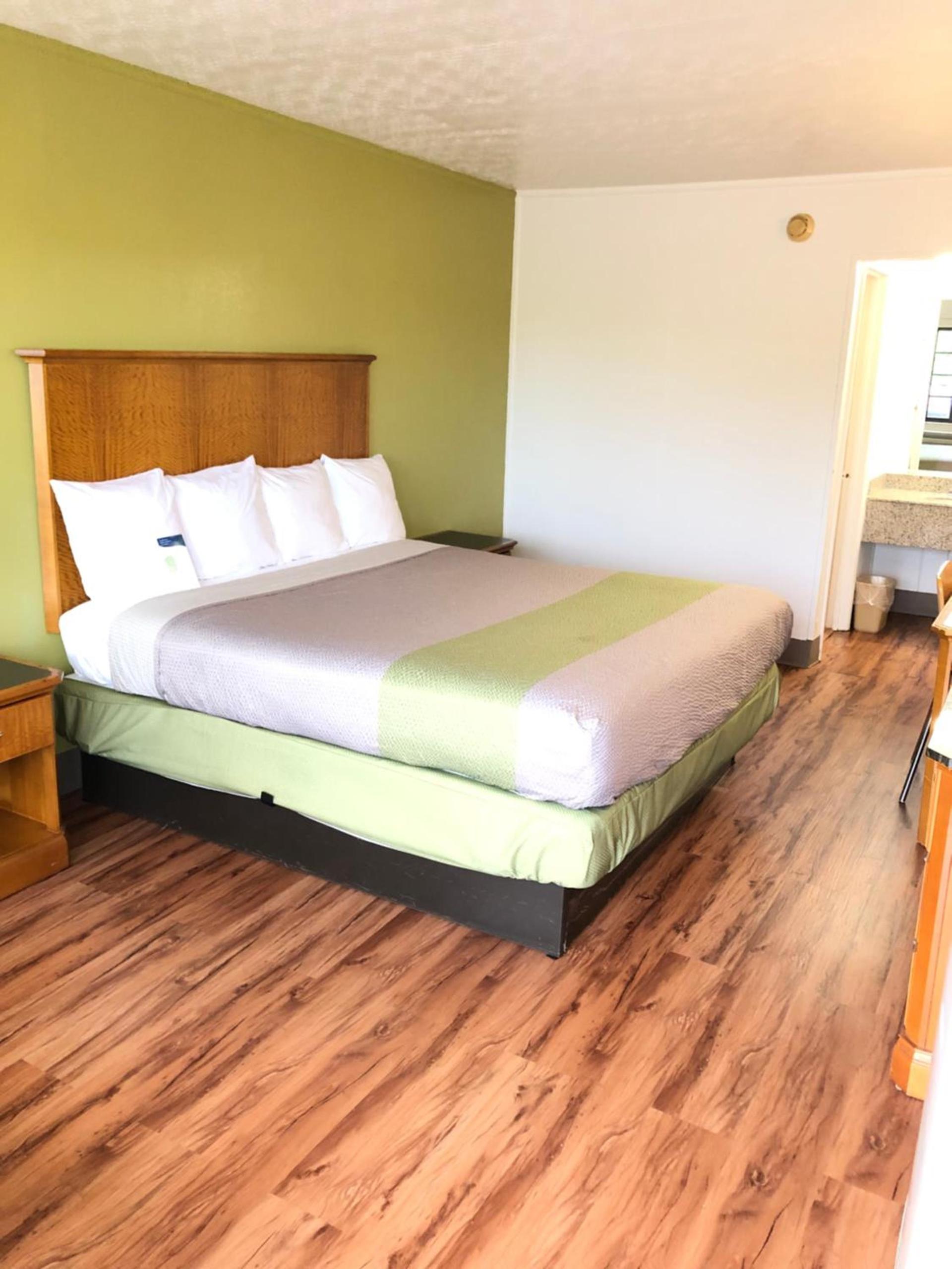 Motel 6-Parkersburg, WV photo 11