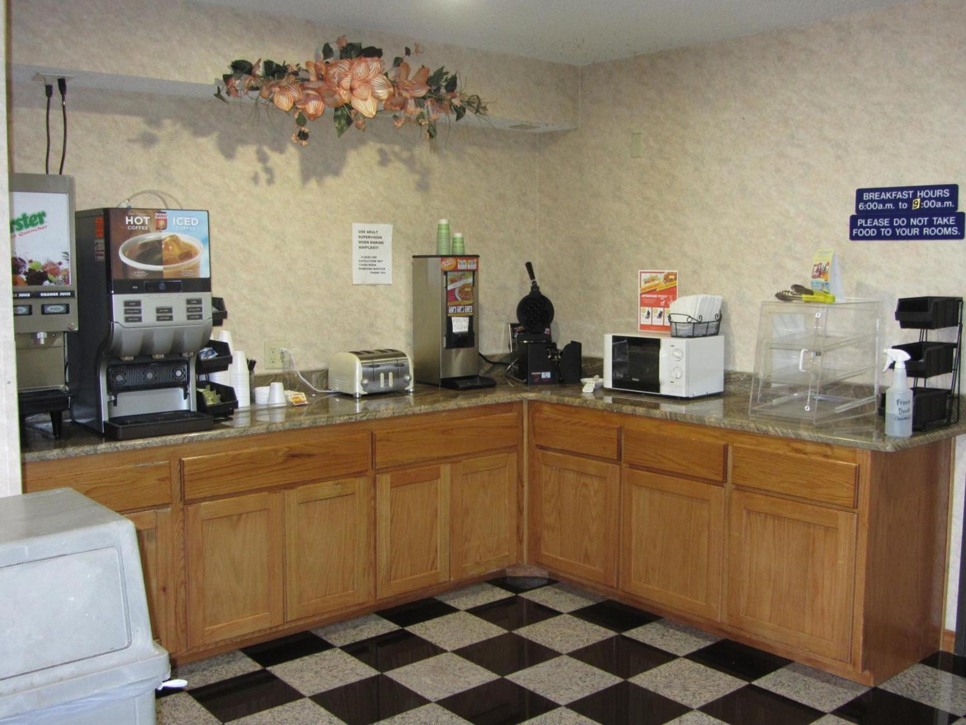 Microtel Inn & Suites by Wyndham Amarillo photo 9