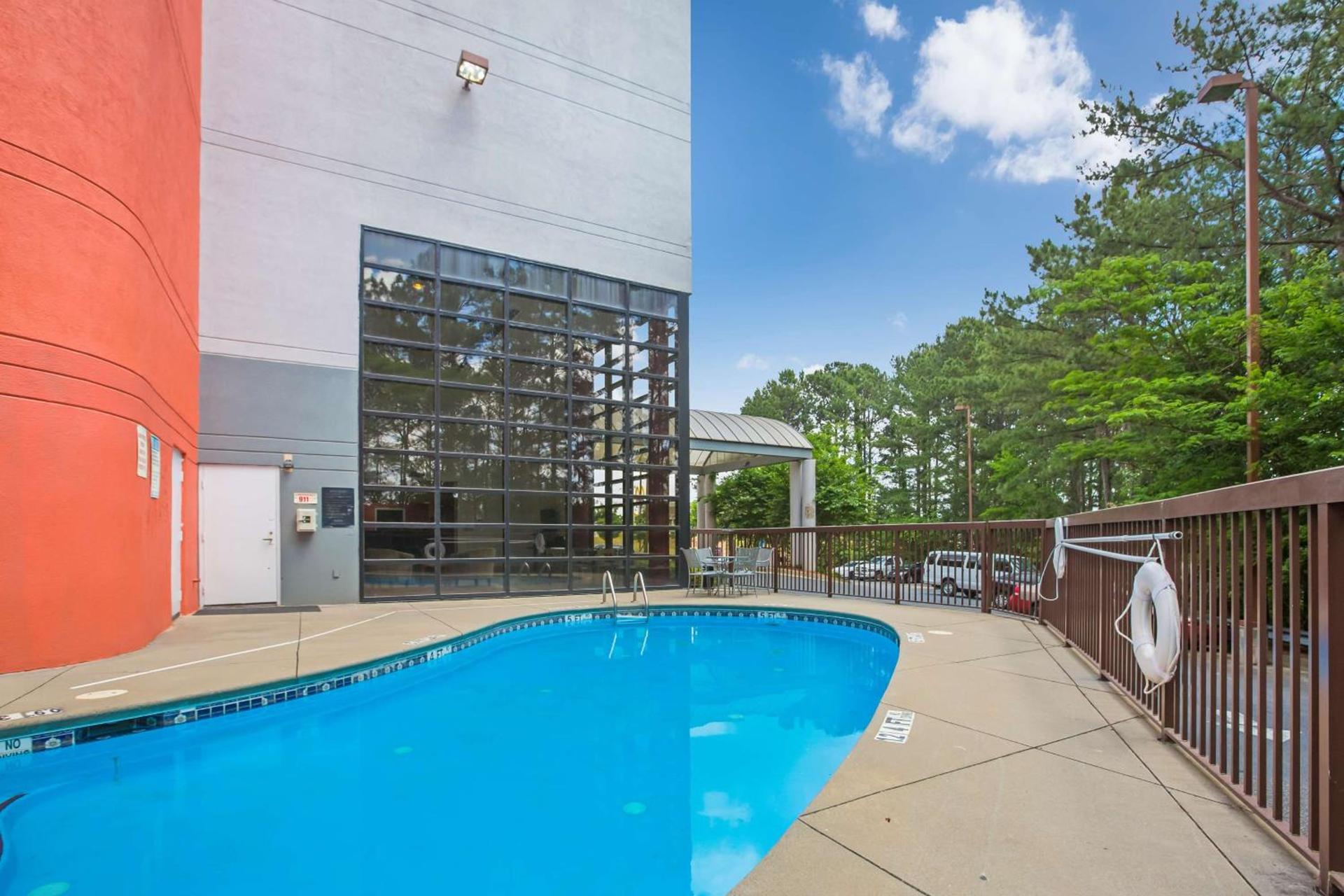 Budgetel Inns & Suites - Atlanta Galleria Stadium photo 16