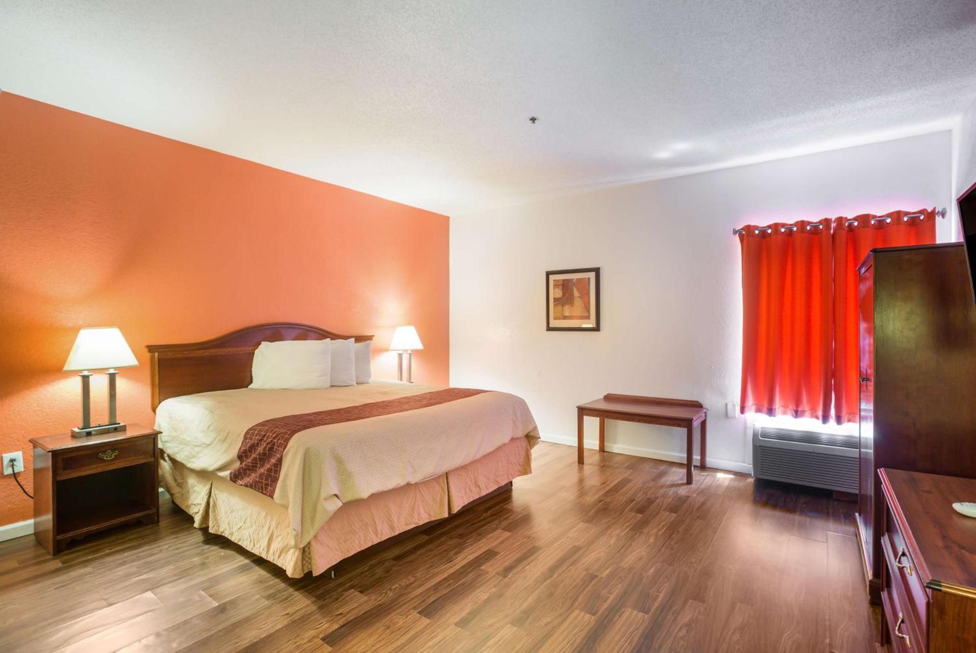 Budgetel Inns & Suites - Atlanta Galleria Stadium photo 13
