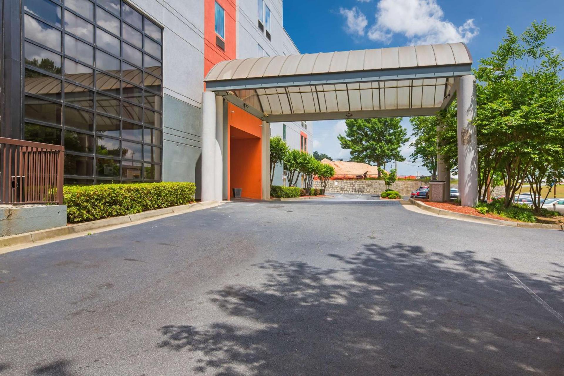 Budgetel Inns & Suites - Atlanta Galleria Stadium photo 4