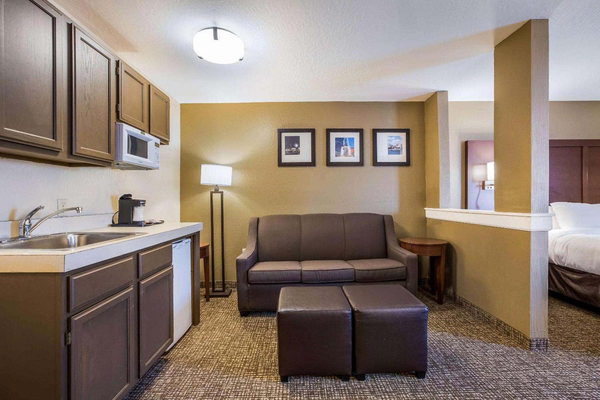 Comfort Inn & Suites Fairborn near Wright Patterson AFB photo 49