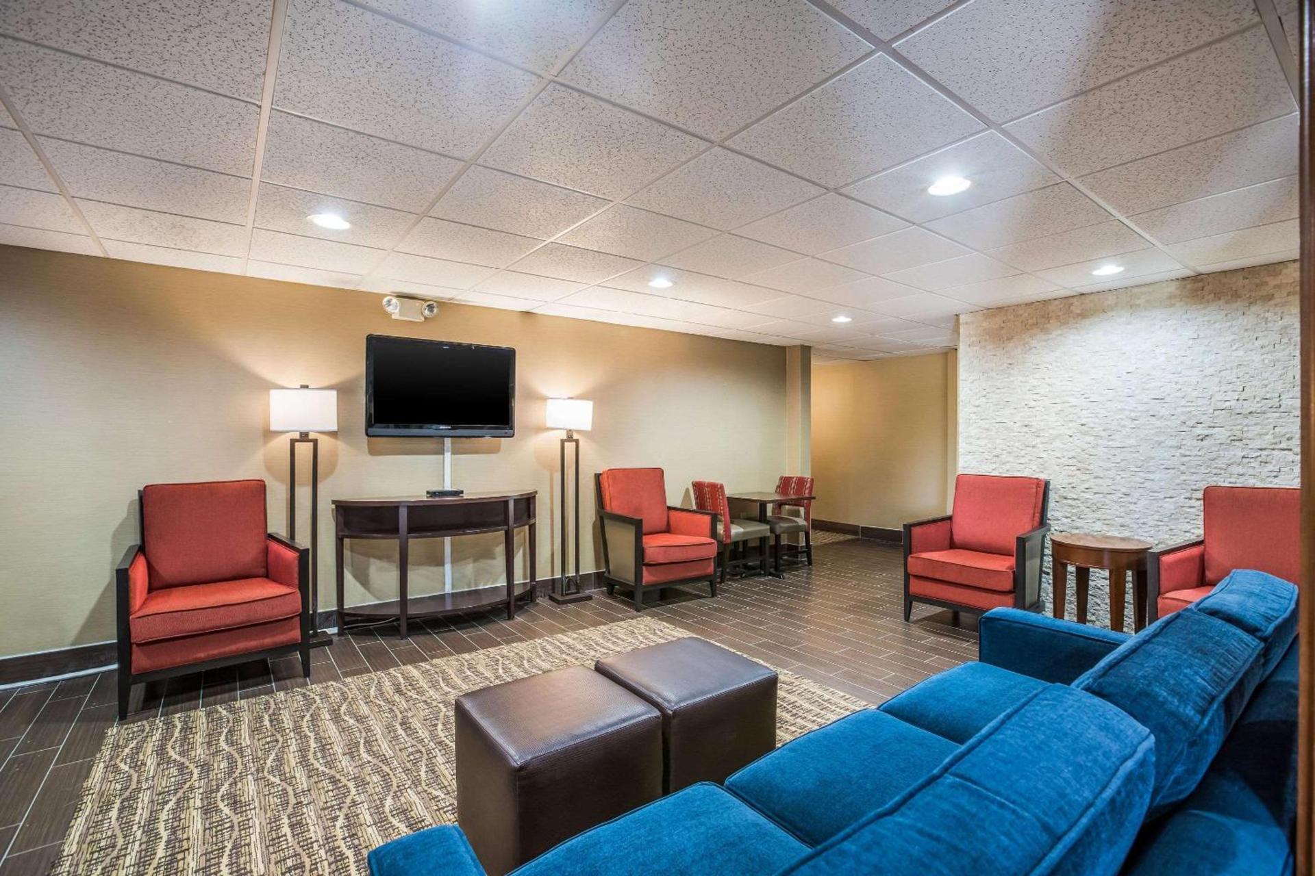 Comfort Inn & Suites Fairborn near Wright Patterson AFB photo 59