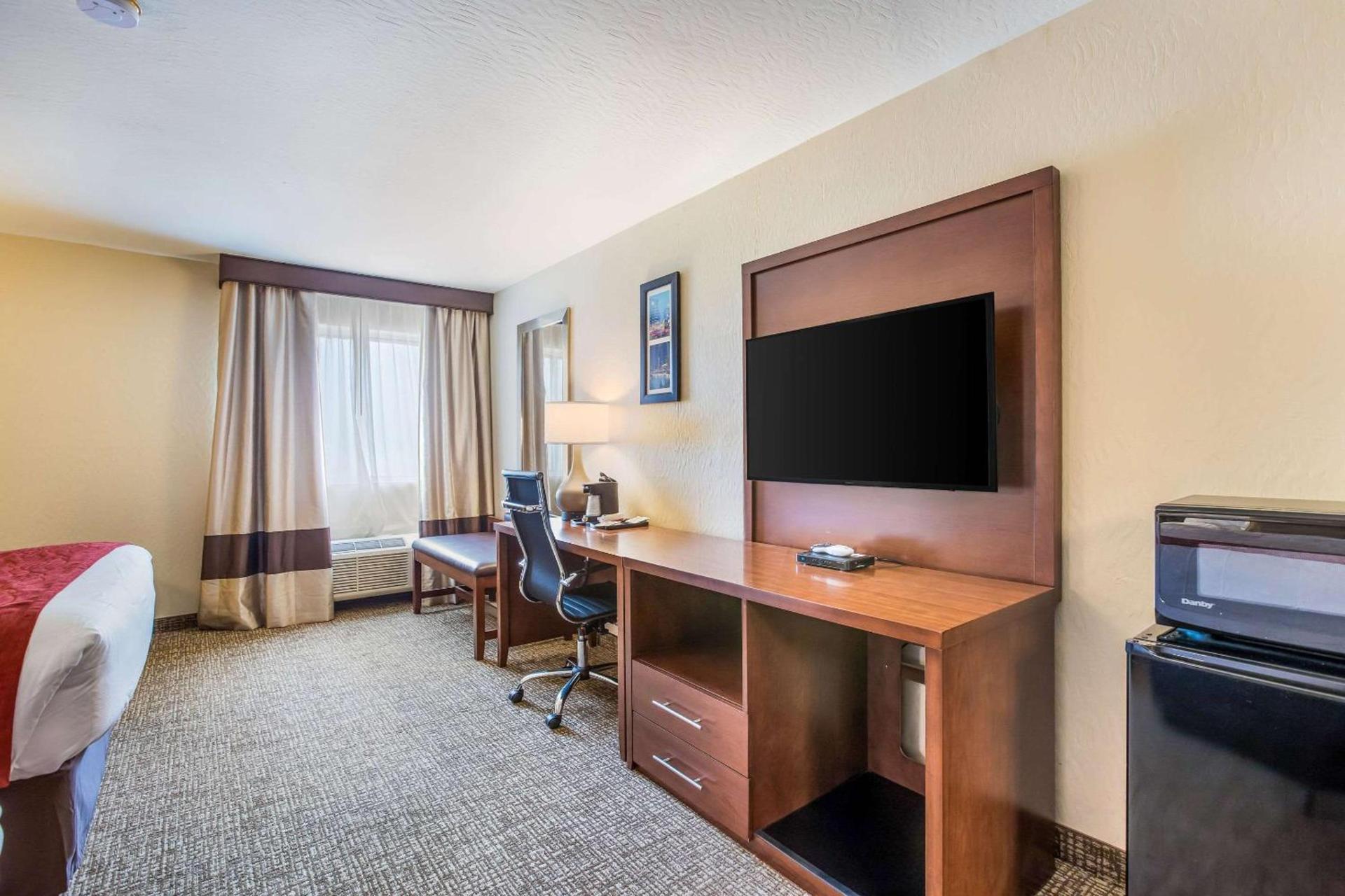 Comfort Inn & Suites Fairborn near Wright Patterson AFB photo 58
