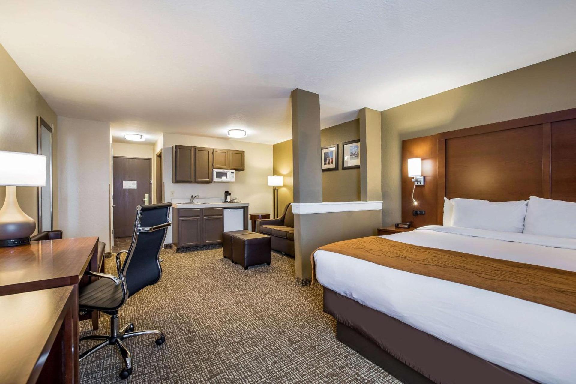 Comfort Inn & Suites Fairborn near Wright Patterson AFB photo 53