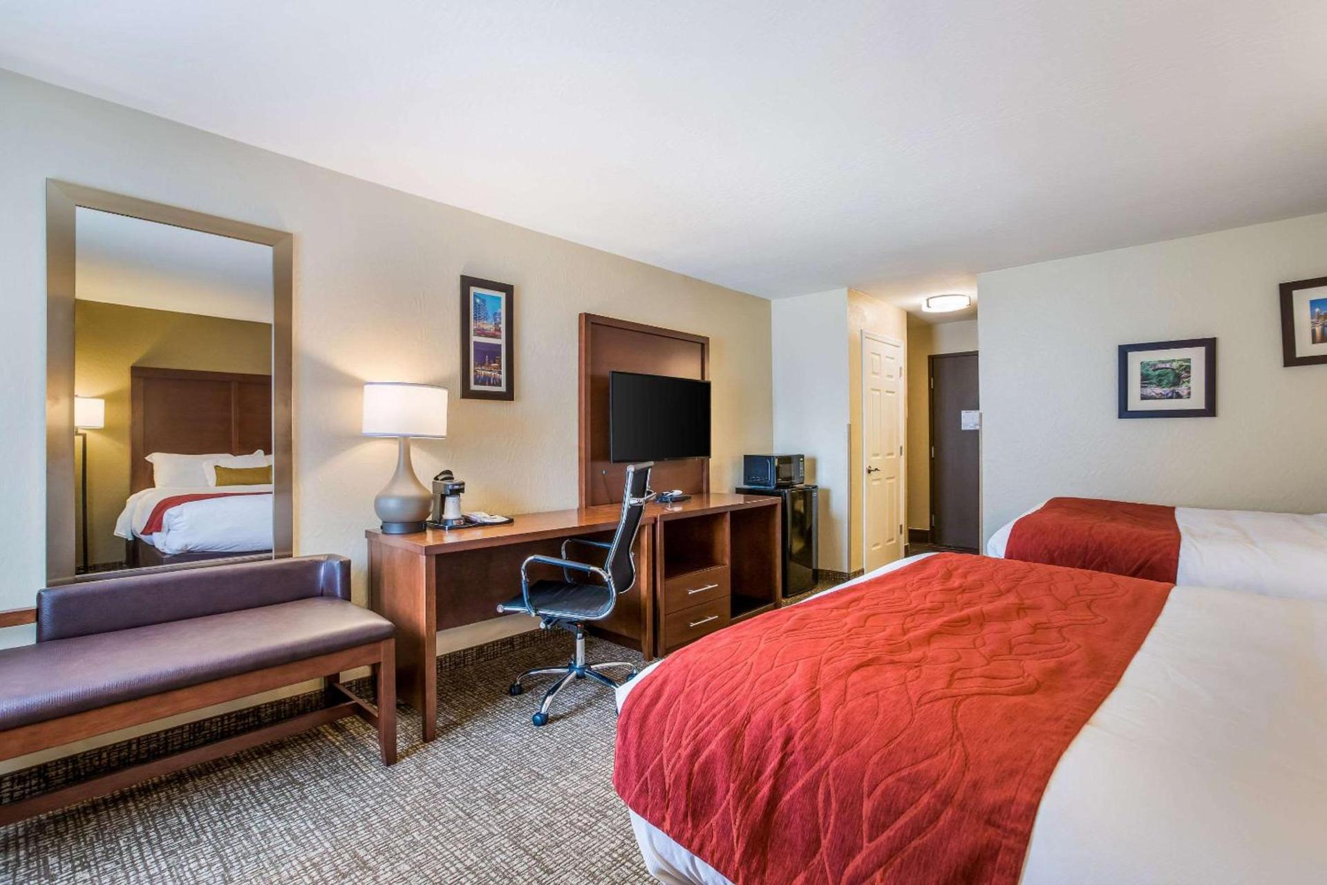 Comfort Inn & Suites Fairborn near Wright Patterson AFB photo 55