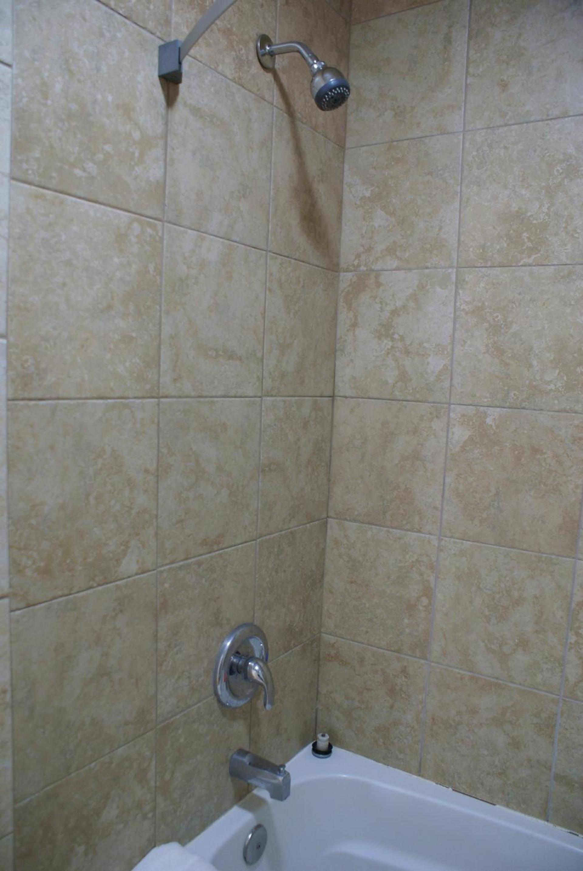 Queens Inn Anaheim photo 19