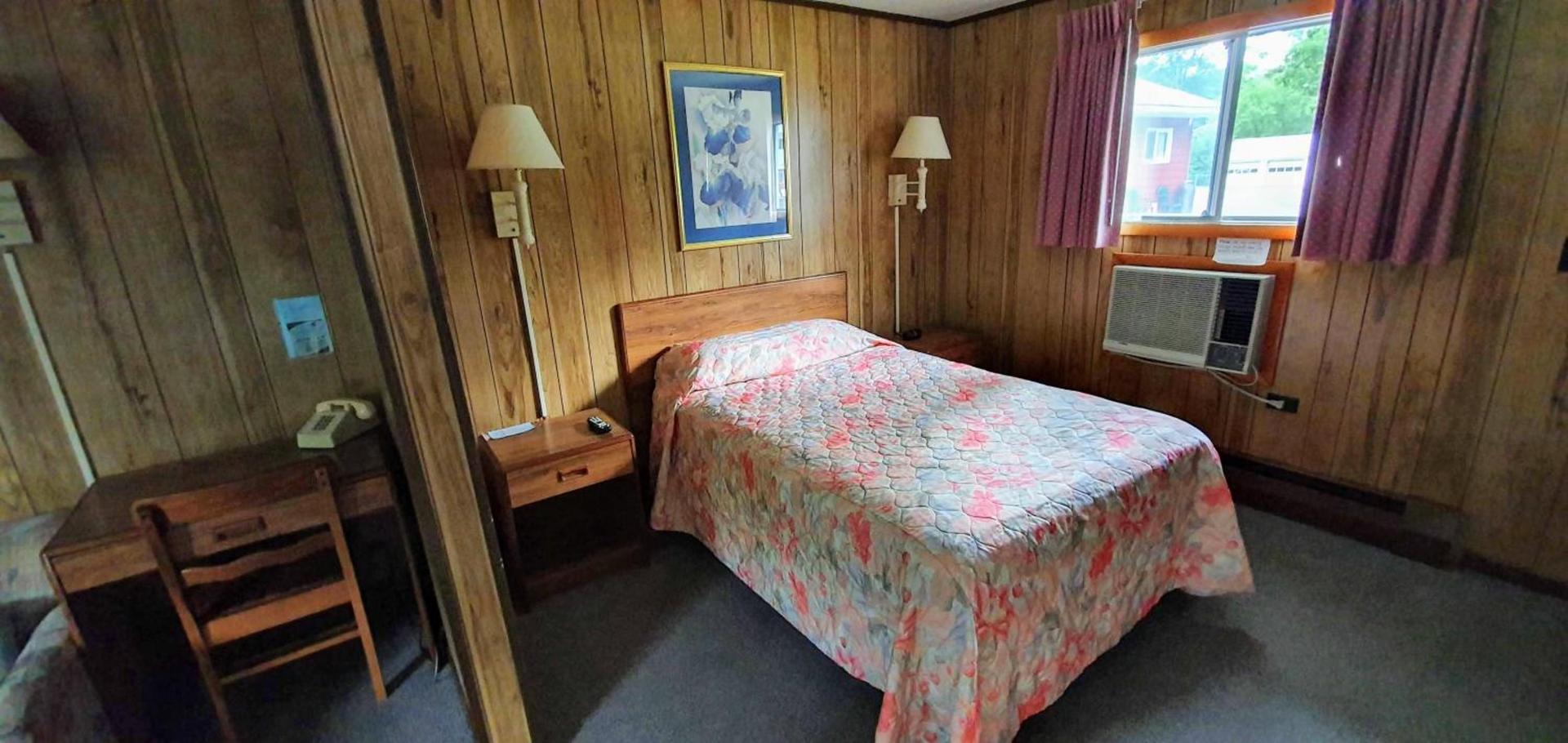 Red Ranch Inn photo 72