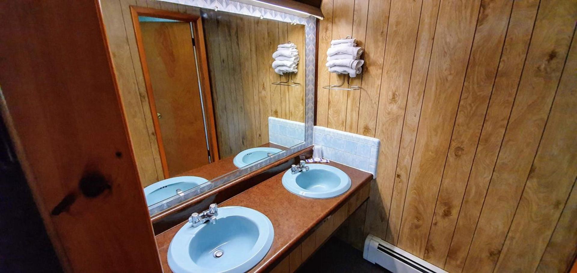 Red Ranch Inn photo 71