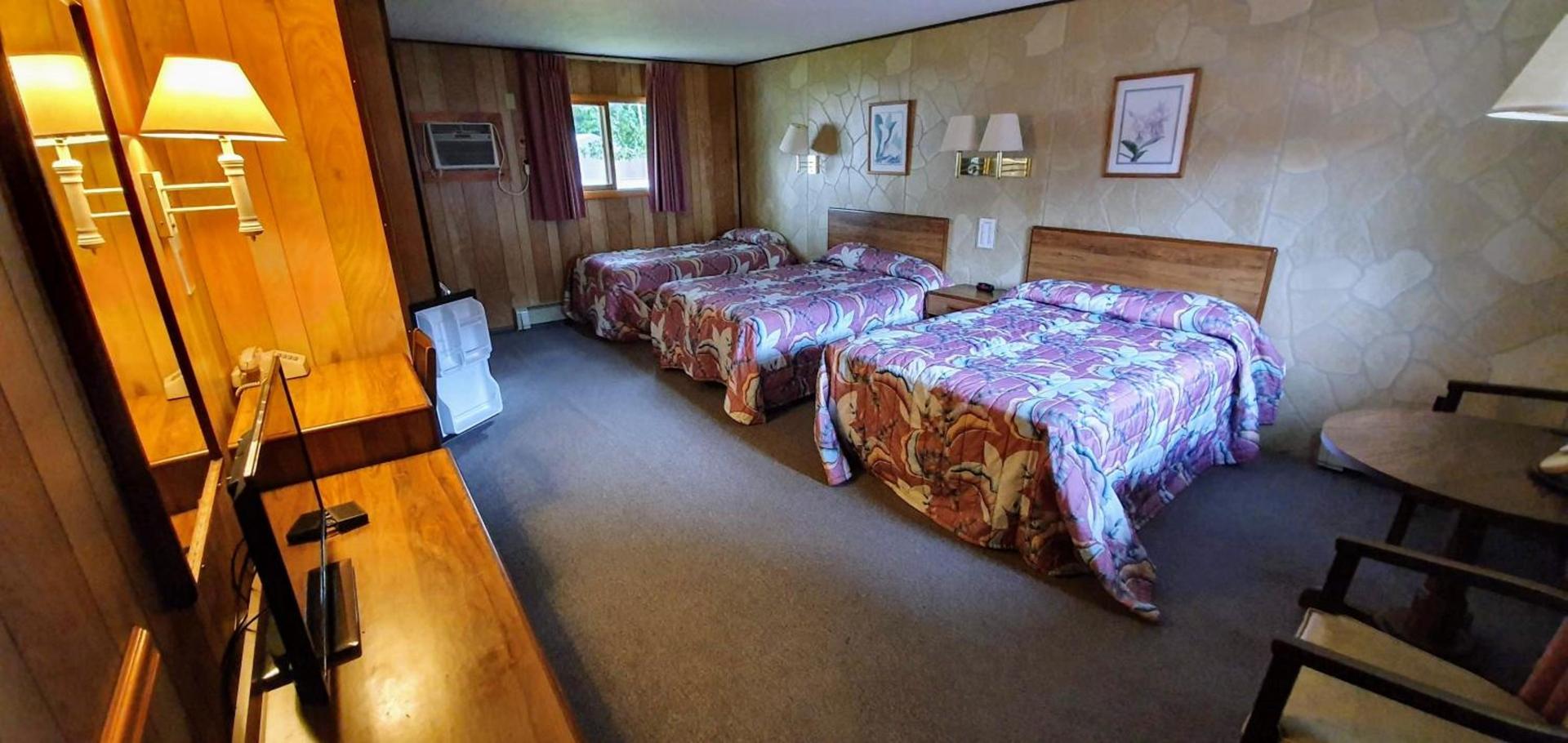 Red Ranch Inn photo 65
