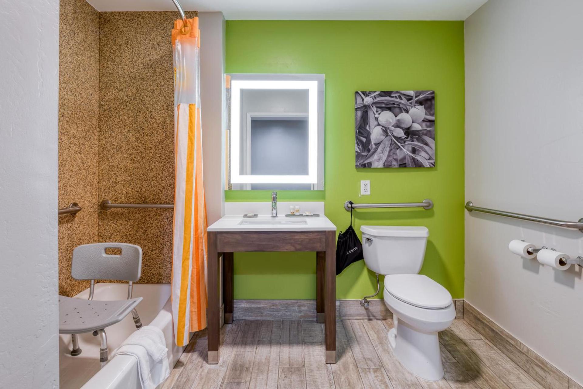 La Quinta by Wyndham Visalia/Sequoia Gateway photo 5