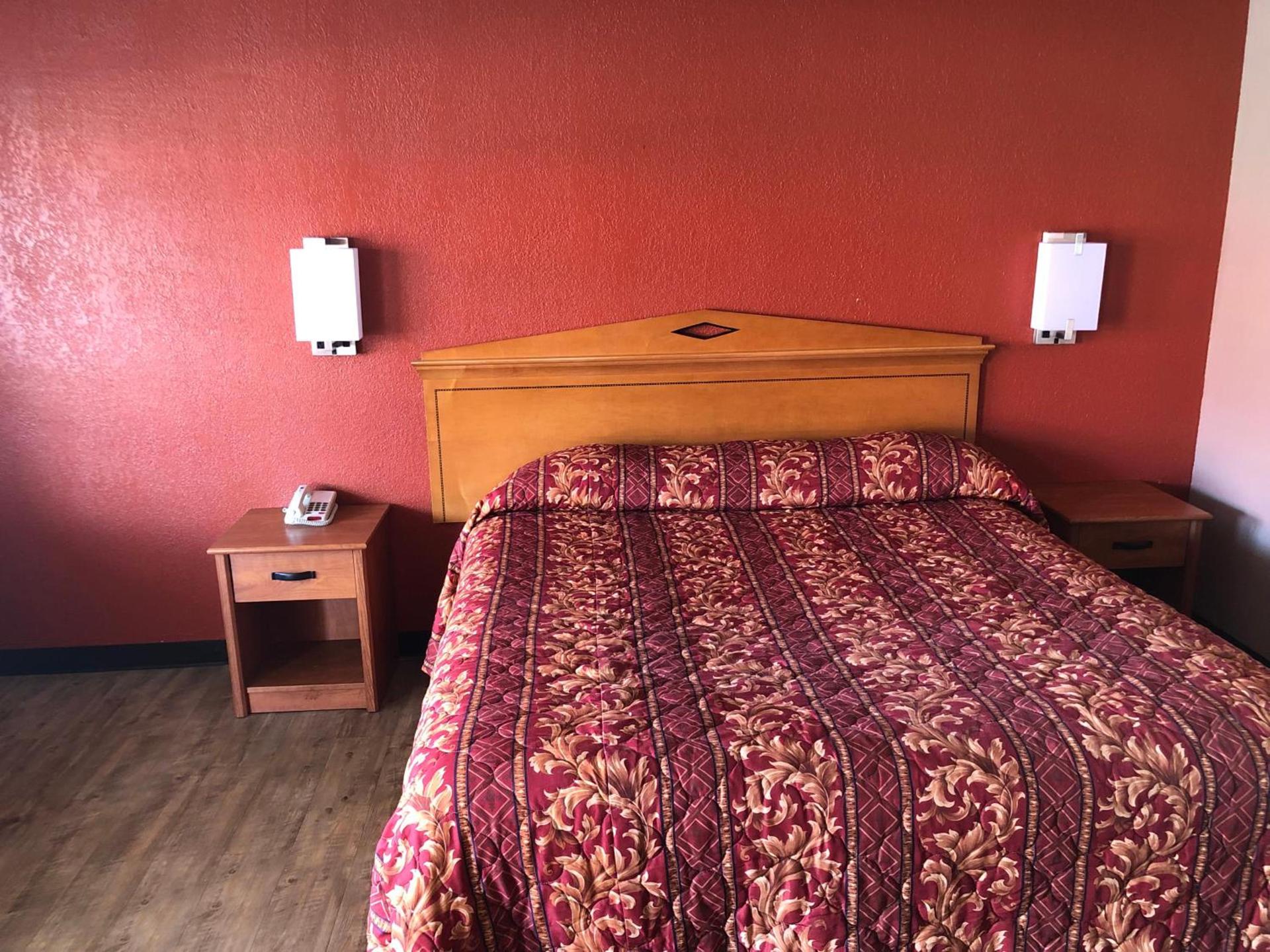 Budget Inn - New Albany photo 2