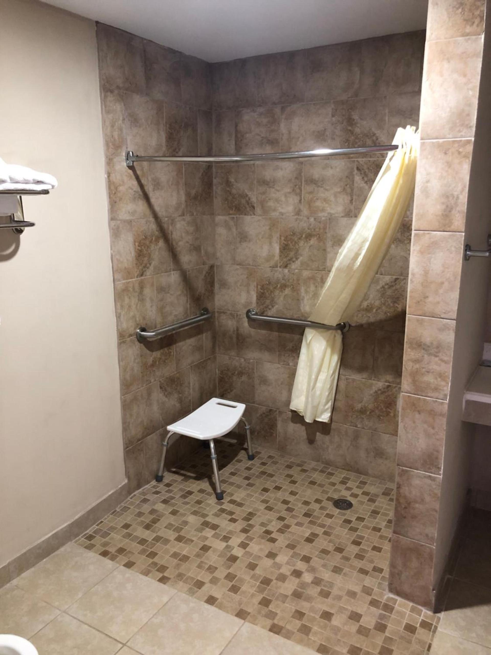 Budget Inn - New Albany photo 3