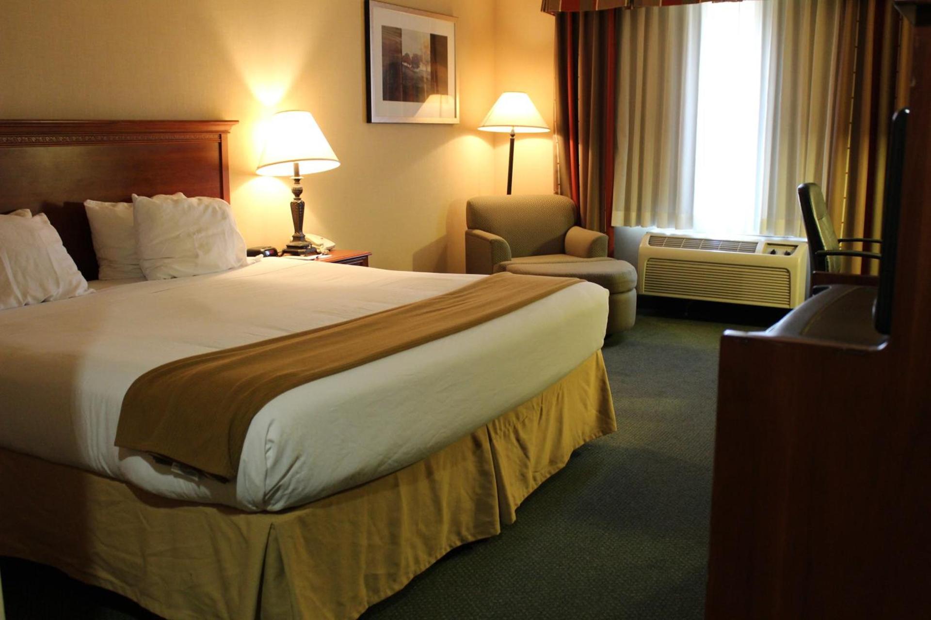Holiday Inn Express Tehachapi by IHG photo 4