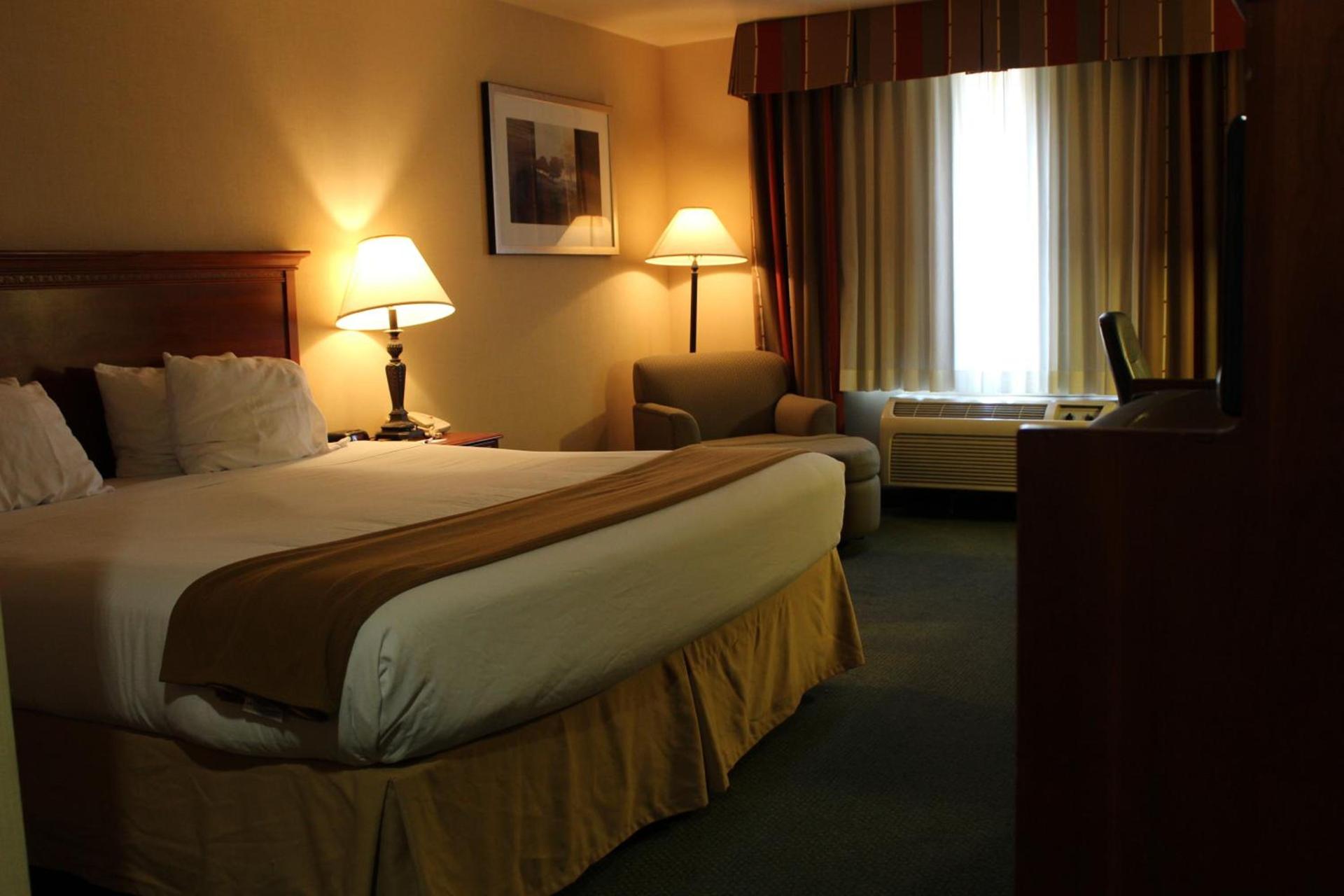 Holiday Inn Express Tehachapi by IHG photo 9
