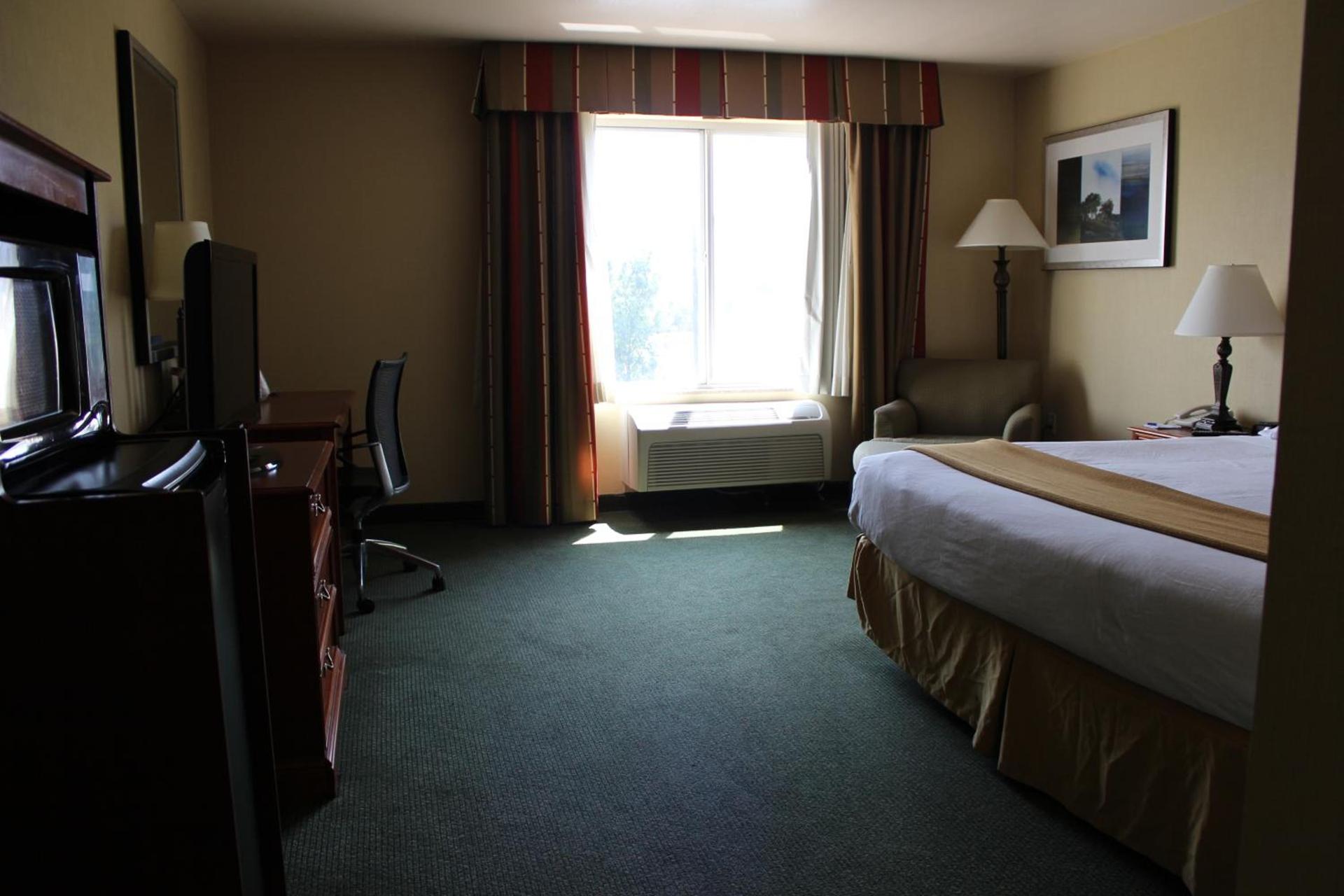 Holiday Inn Express Tehachapi by IHG photo 14