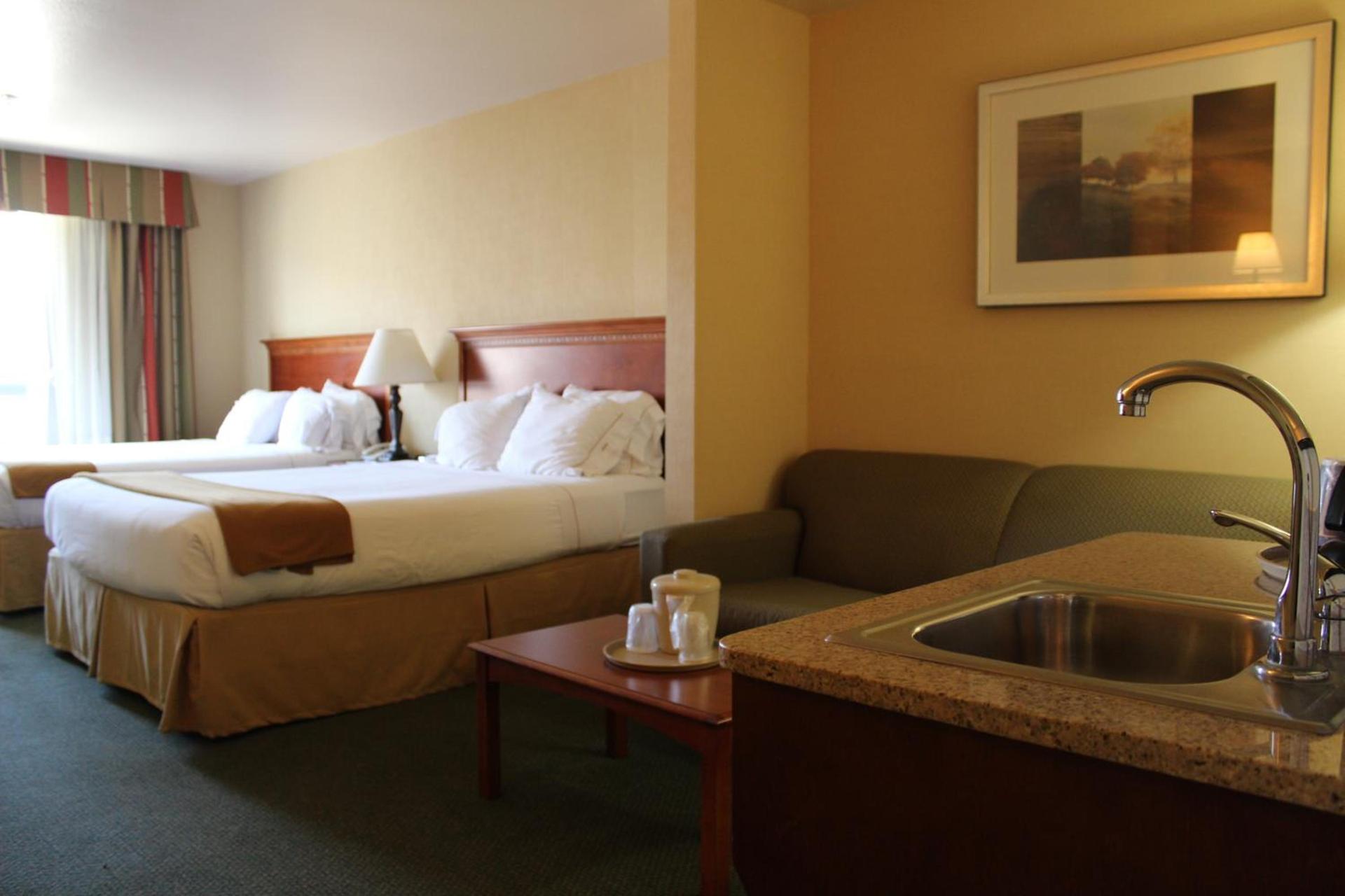 Holiday Inn Express Tehachapi by IHG photo 26