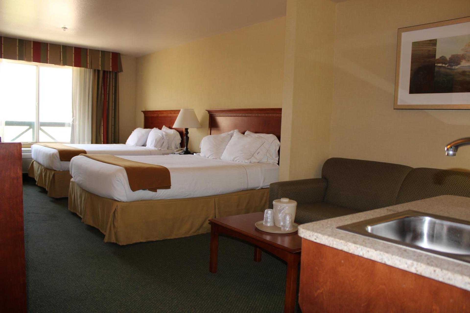 Holiday Inn Express Tehachapi by IHG photo 28