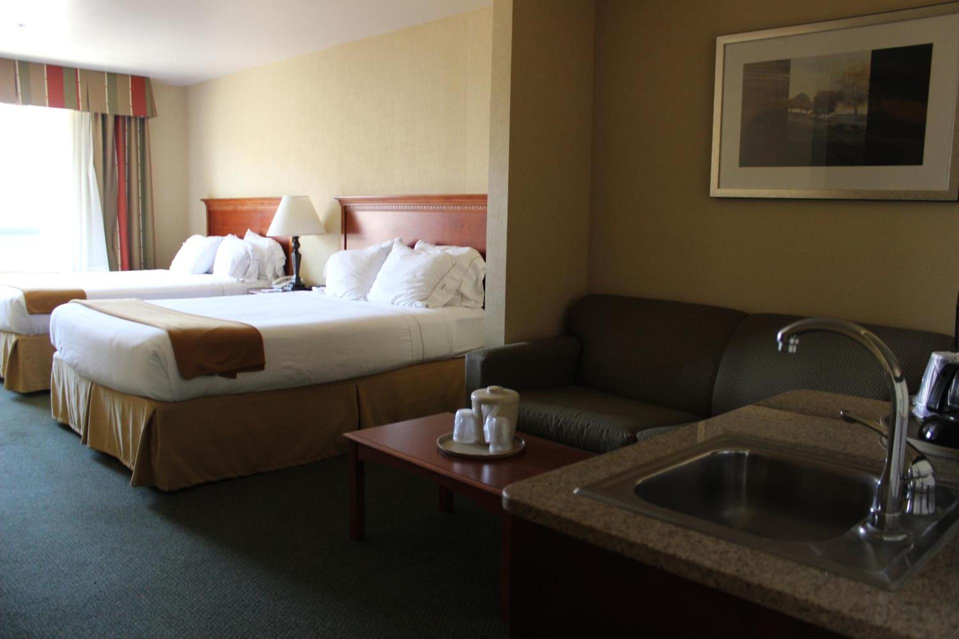 Holiday Inn Express Tehachapi by IHG photo 31