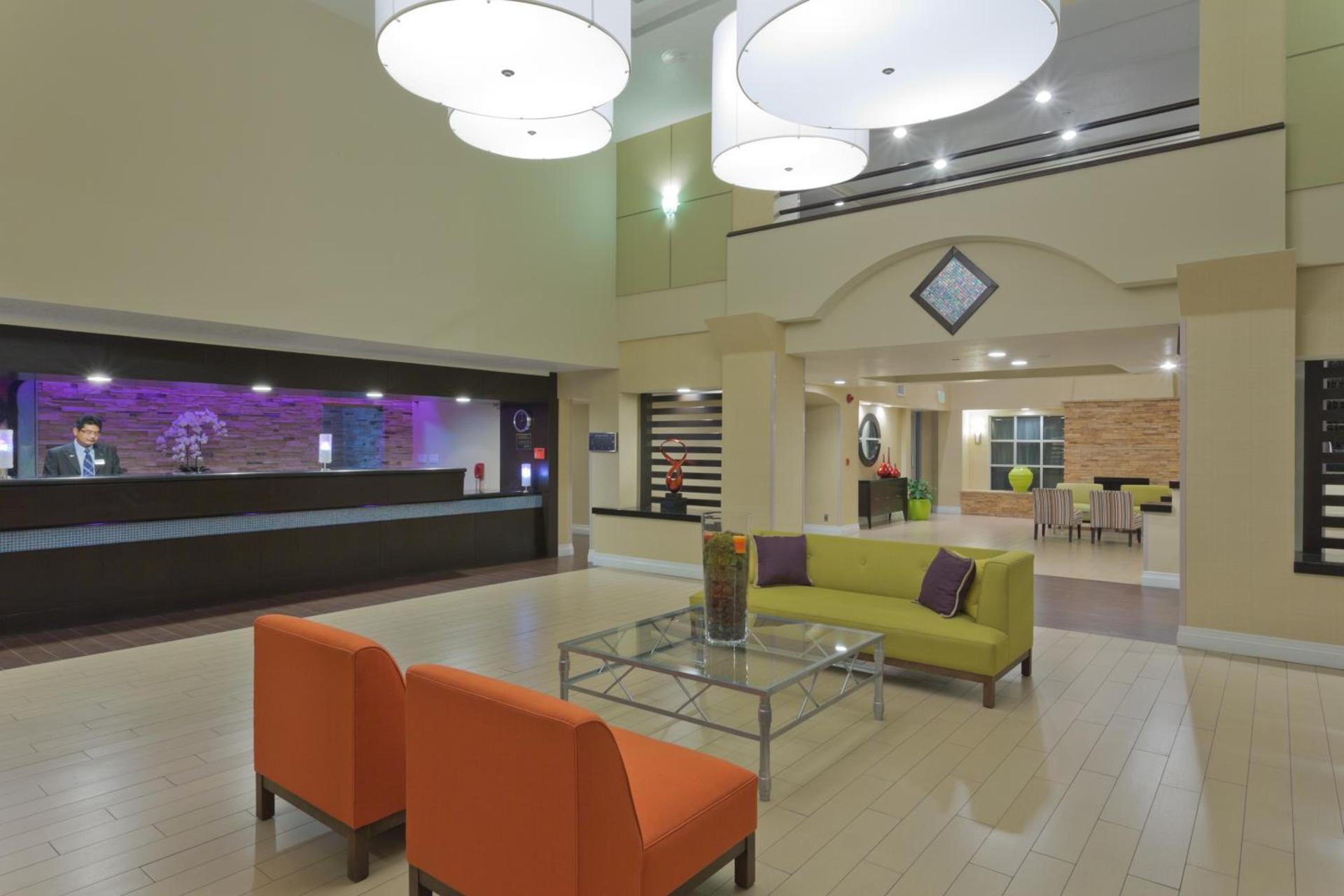 DoubleTree by Hilton Chatsworth photo 12