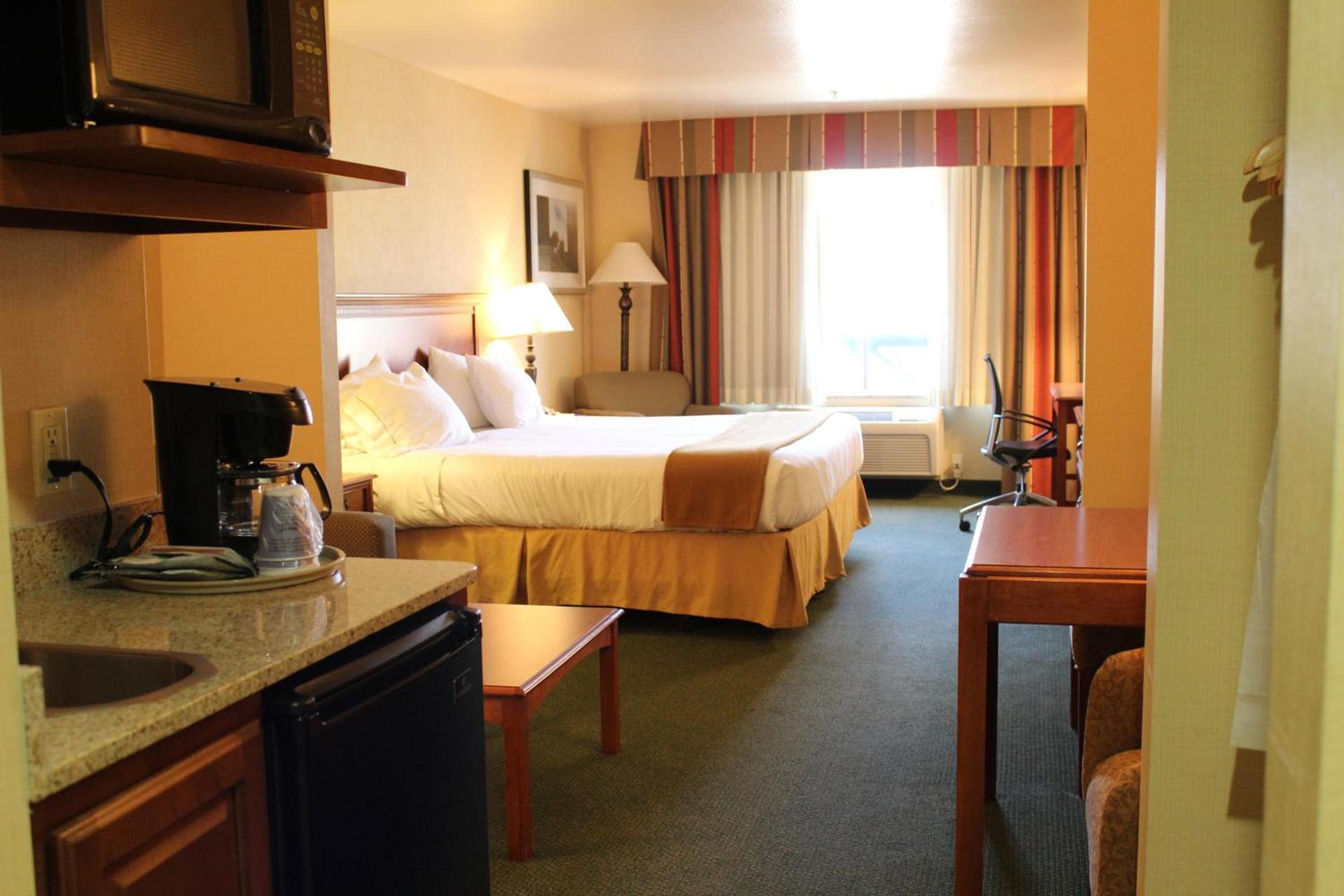 Holiday Inn Express Tehachapi by IHG photo 33