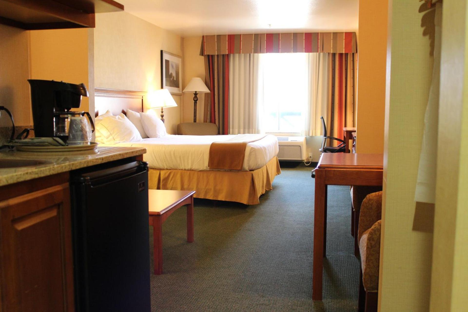 Holiday Inn Express Tehachapi by IHG photo 34