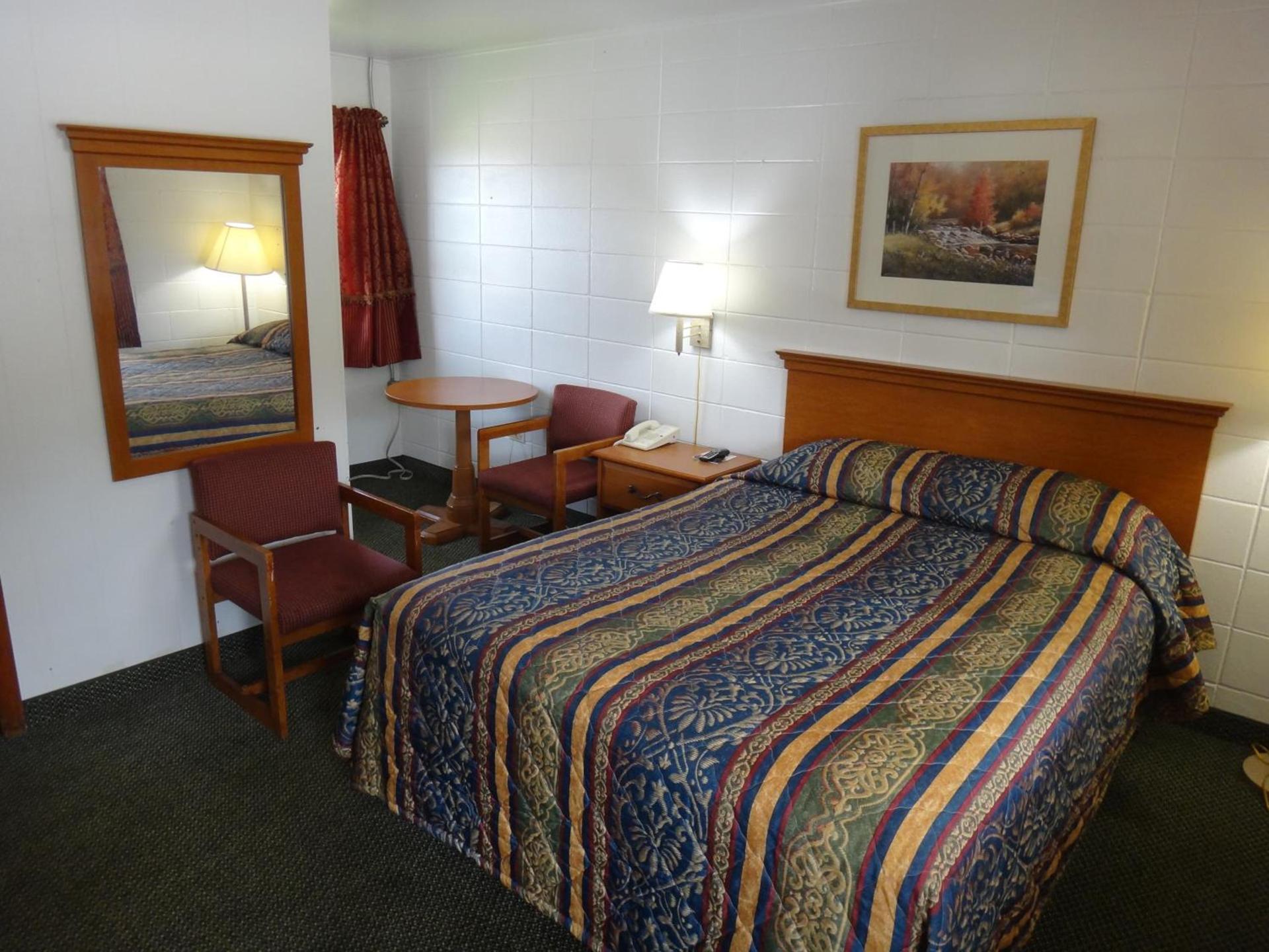 Tower Motel photo 8