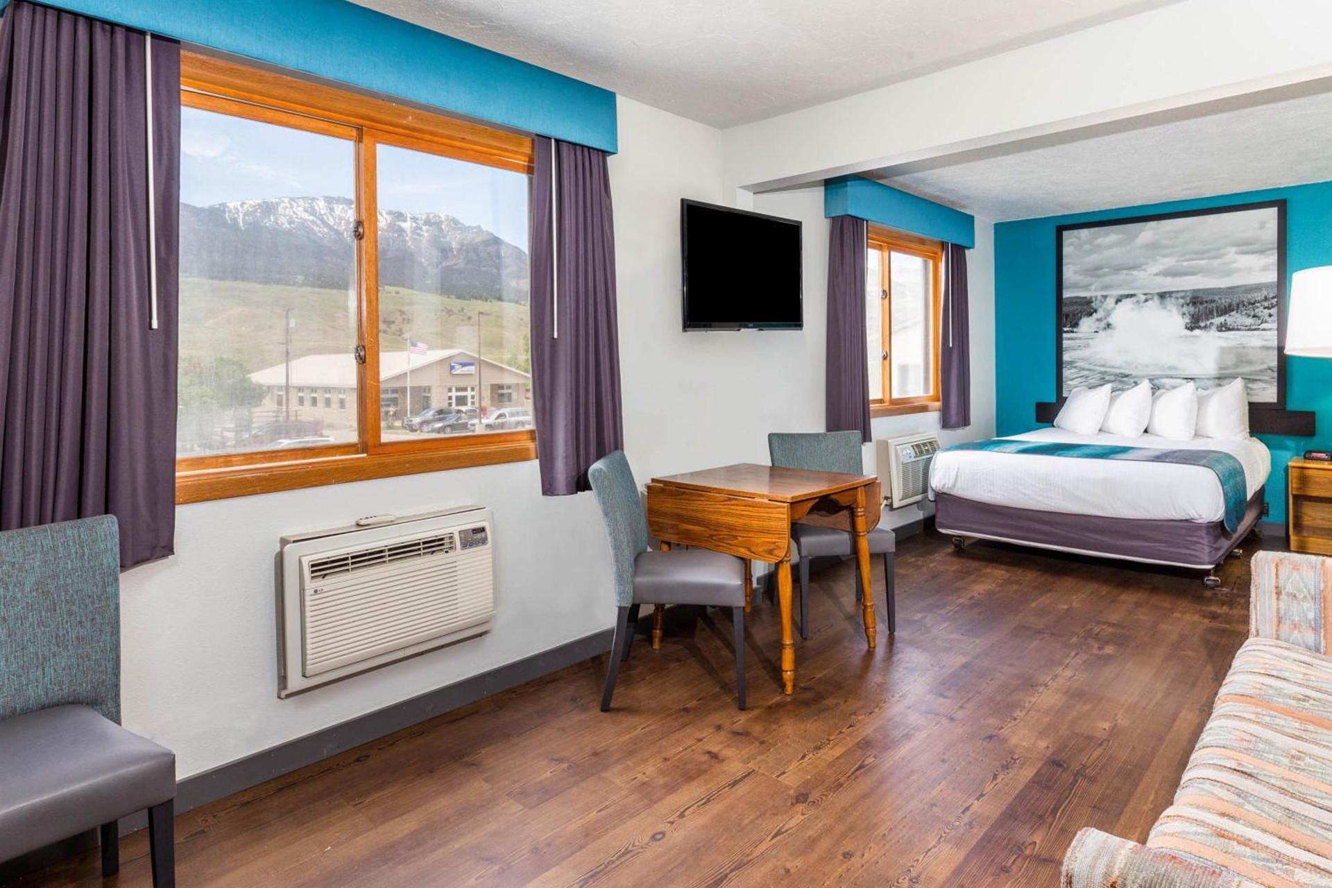Super 8 by Wyndham Gardiner/Yellowstone Park Area photo 74