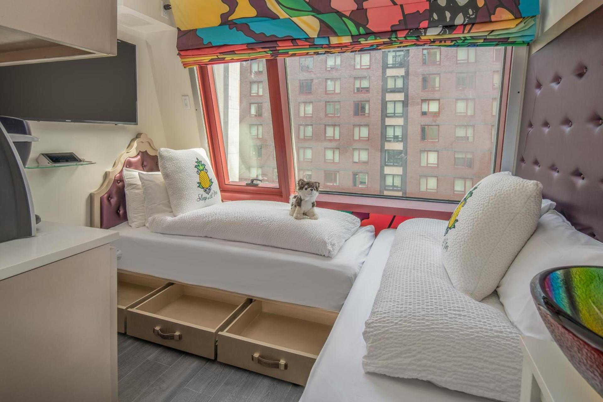 Staypineapple, An Artful Hotel, Midtown New York photo 14