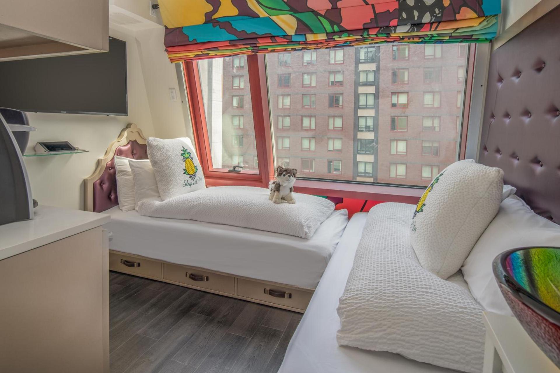 Staypineapple, An Artful Hotel, Midtown New York photo 15