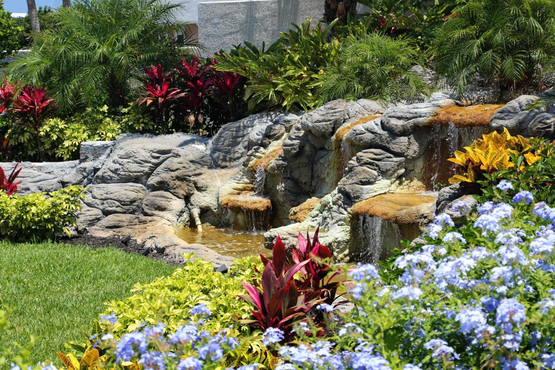 La Fiesta Ocean Inn & Suites photo 11