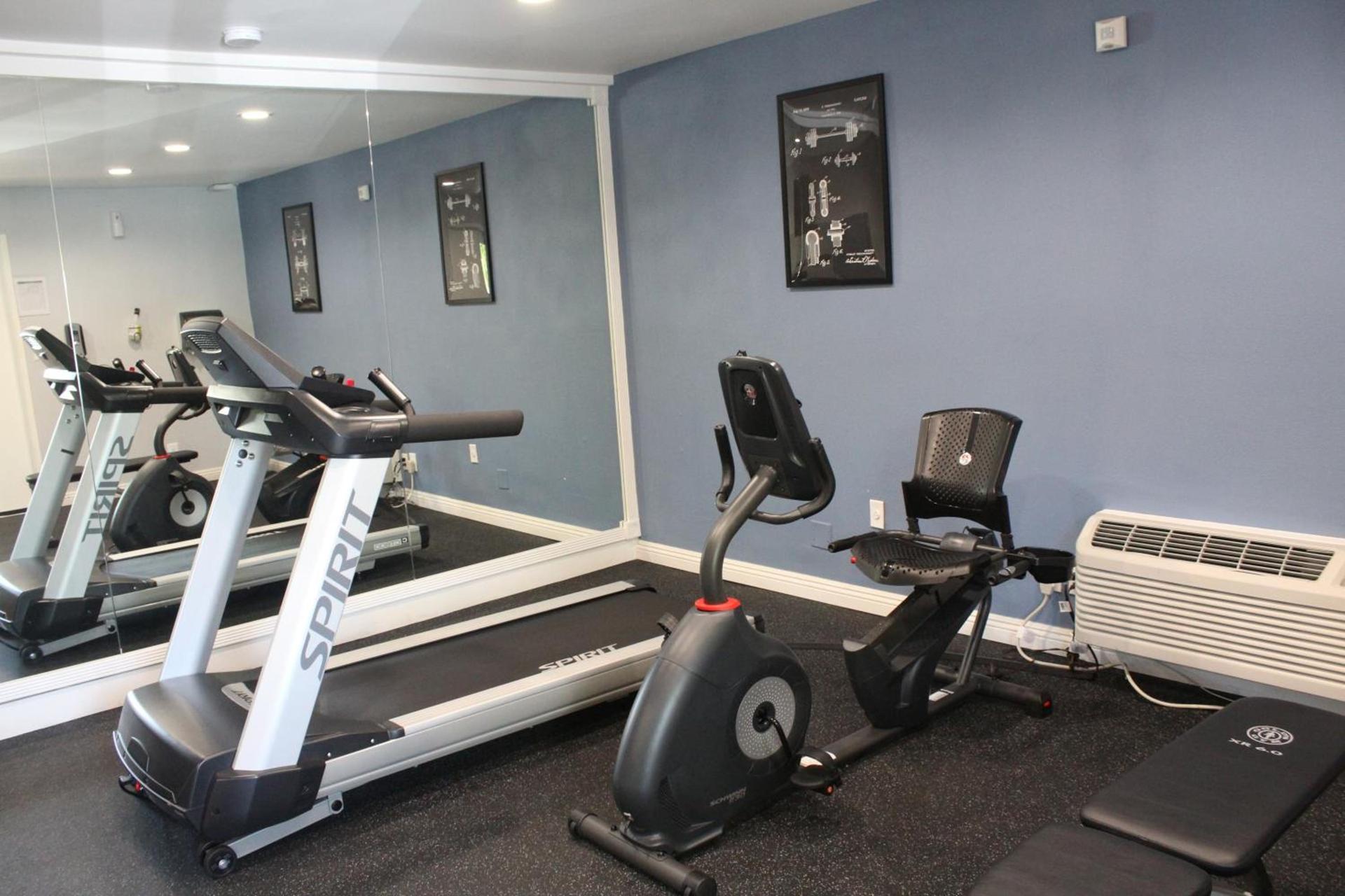 Stanford Inn & Suites Anaheim photo 14