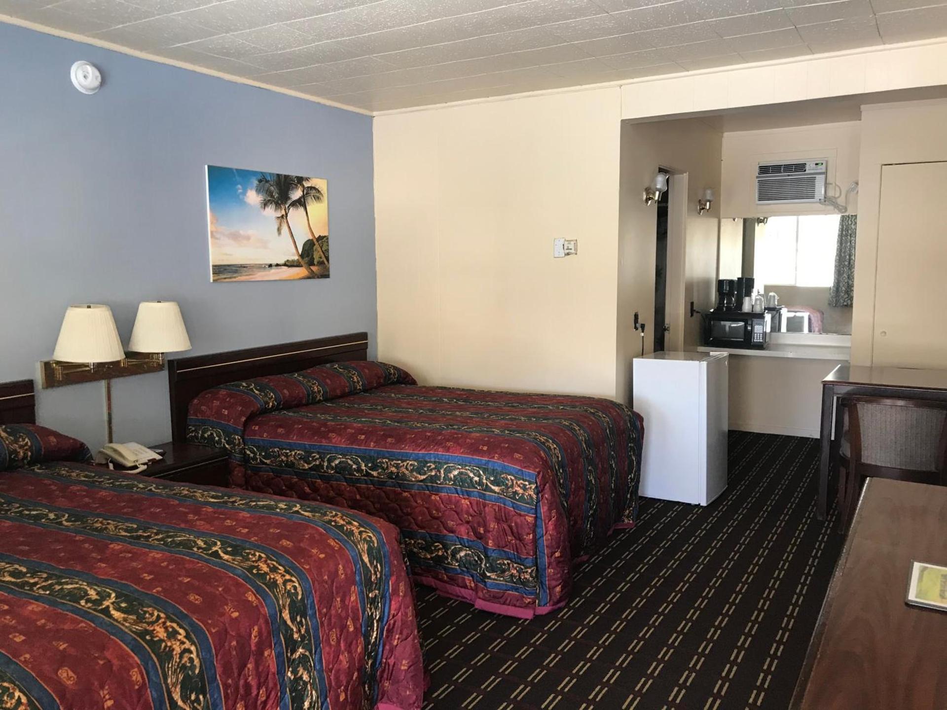 Edgewood Motel photo 11