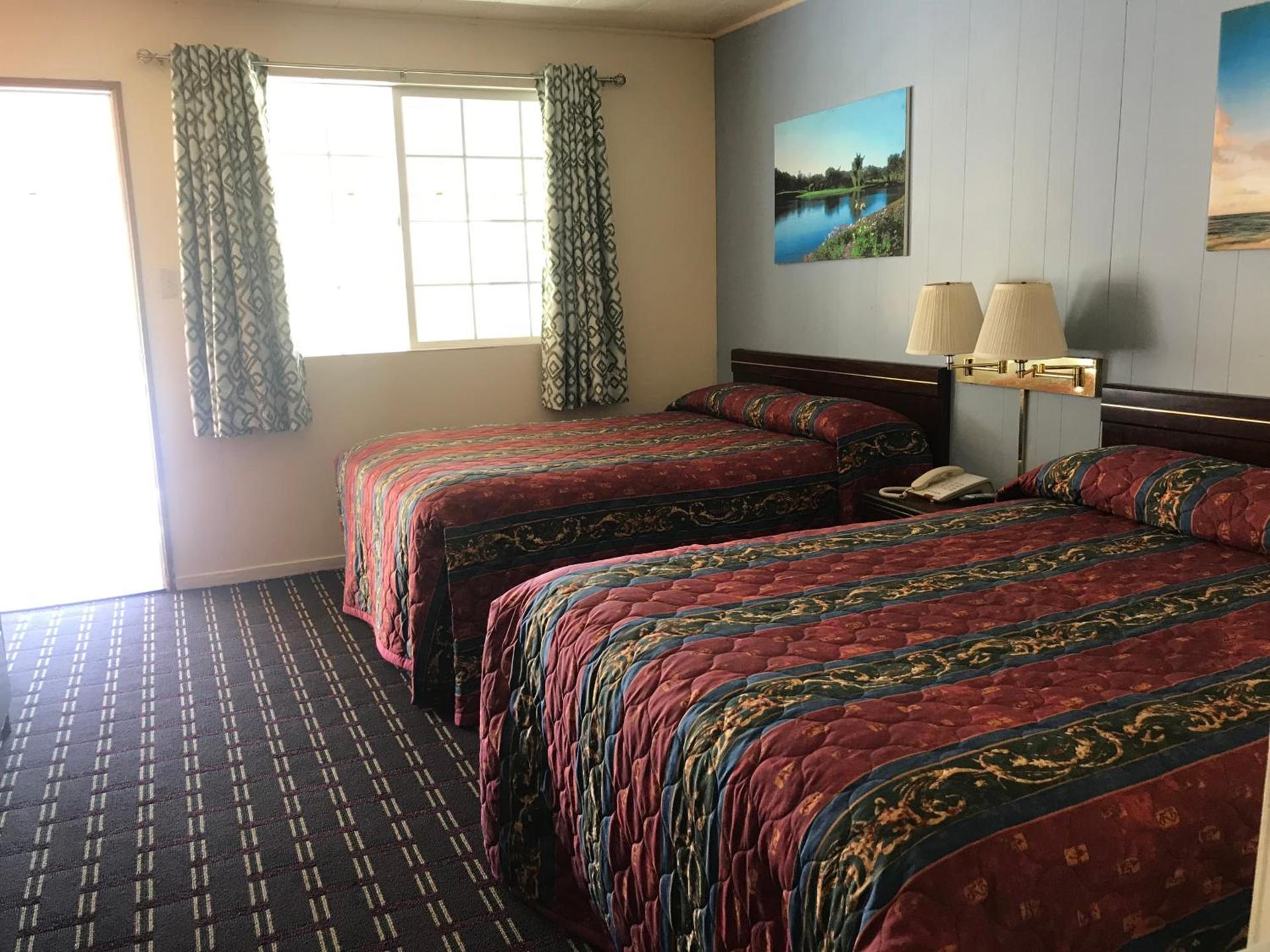 Edgewood Motel photo 10