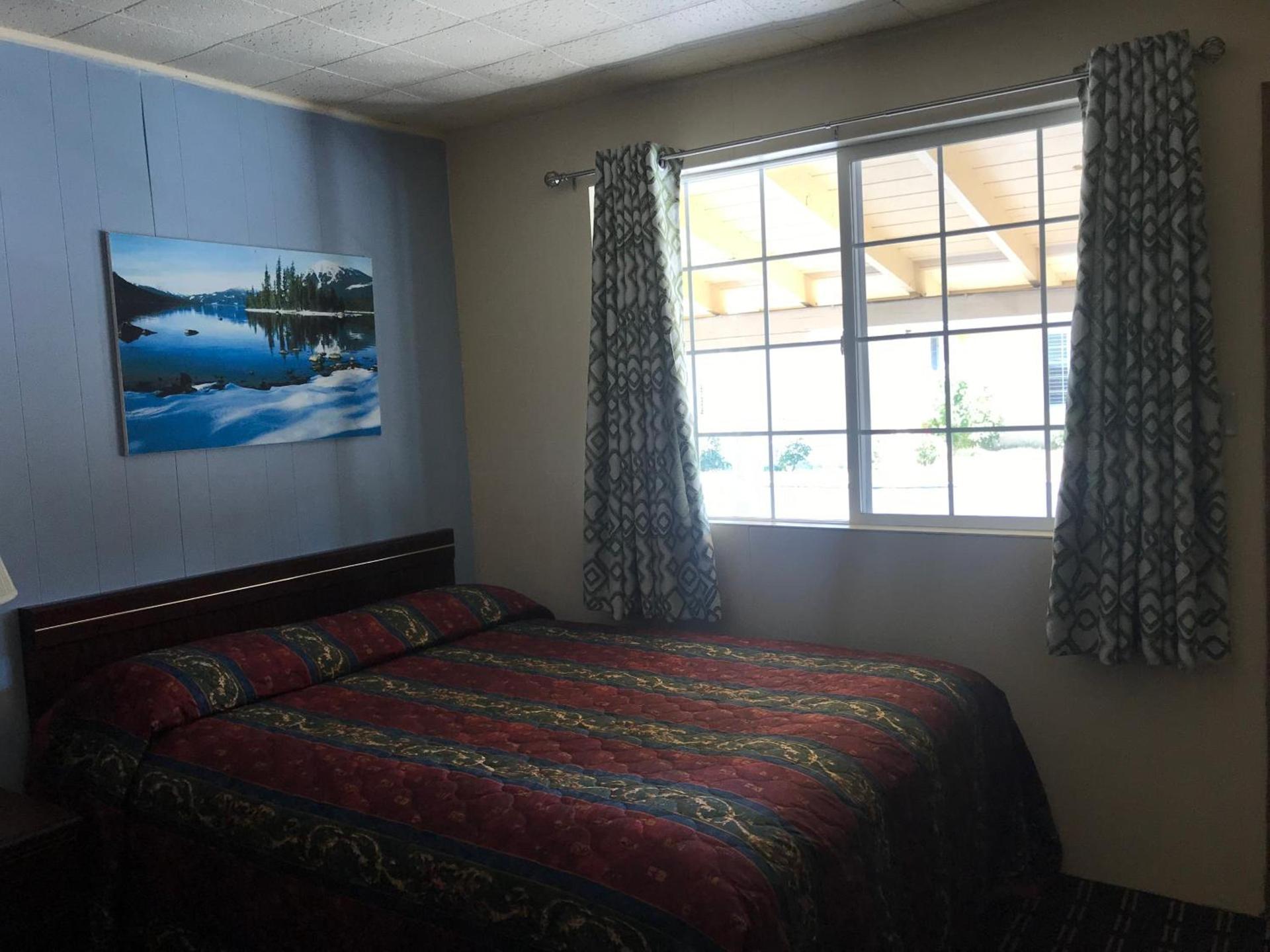 Edgewood Motel photo 4