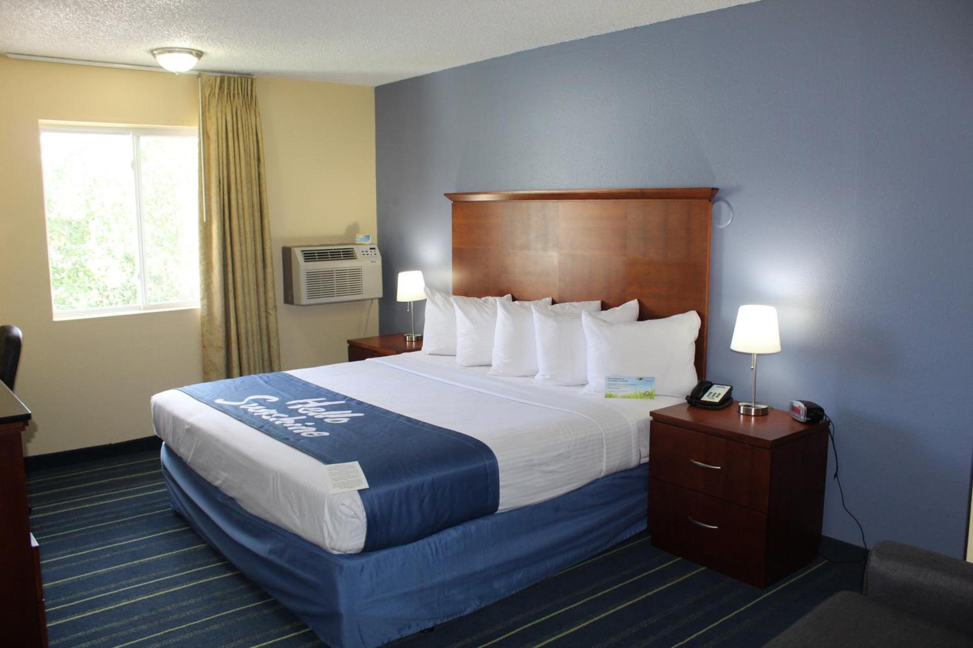 Days Inn & Suites by Wyndham Gunnison photo 26
