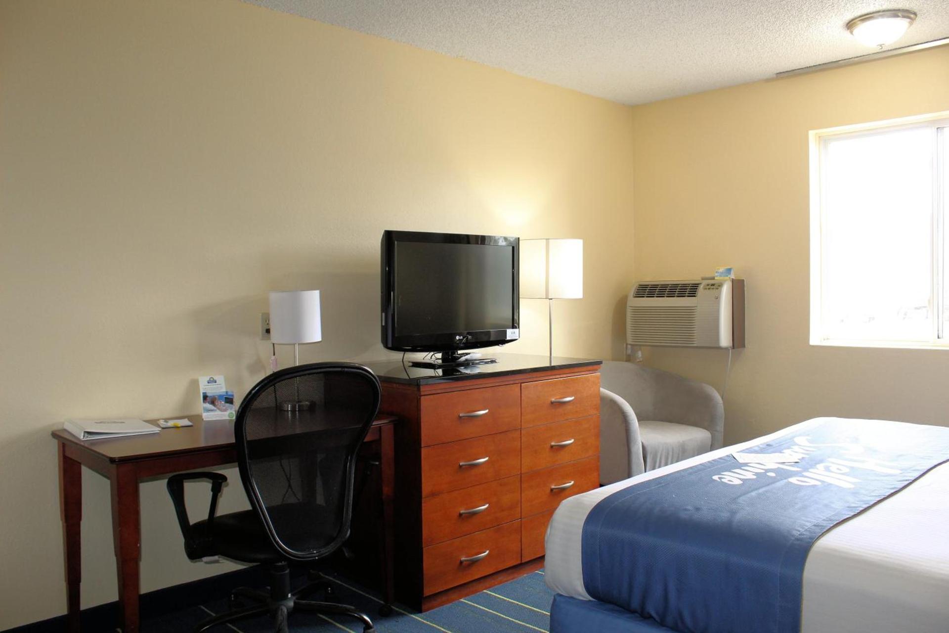 Days Inn & Suites by Wyndham Gunnison photo 20