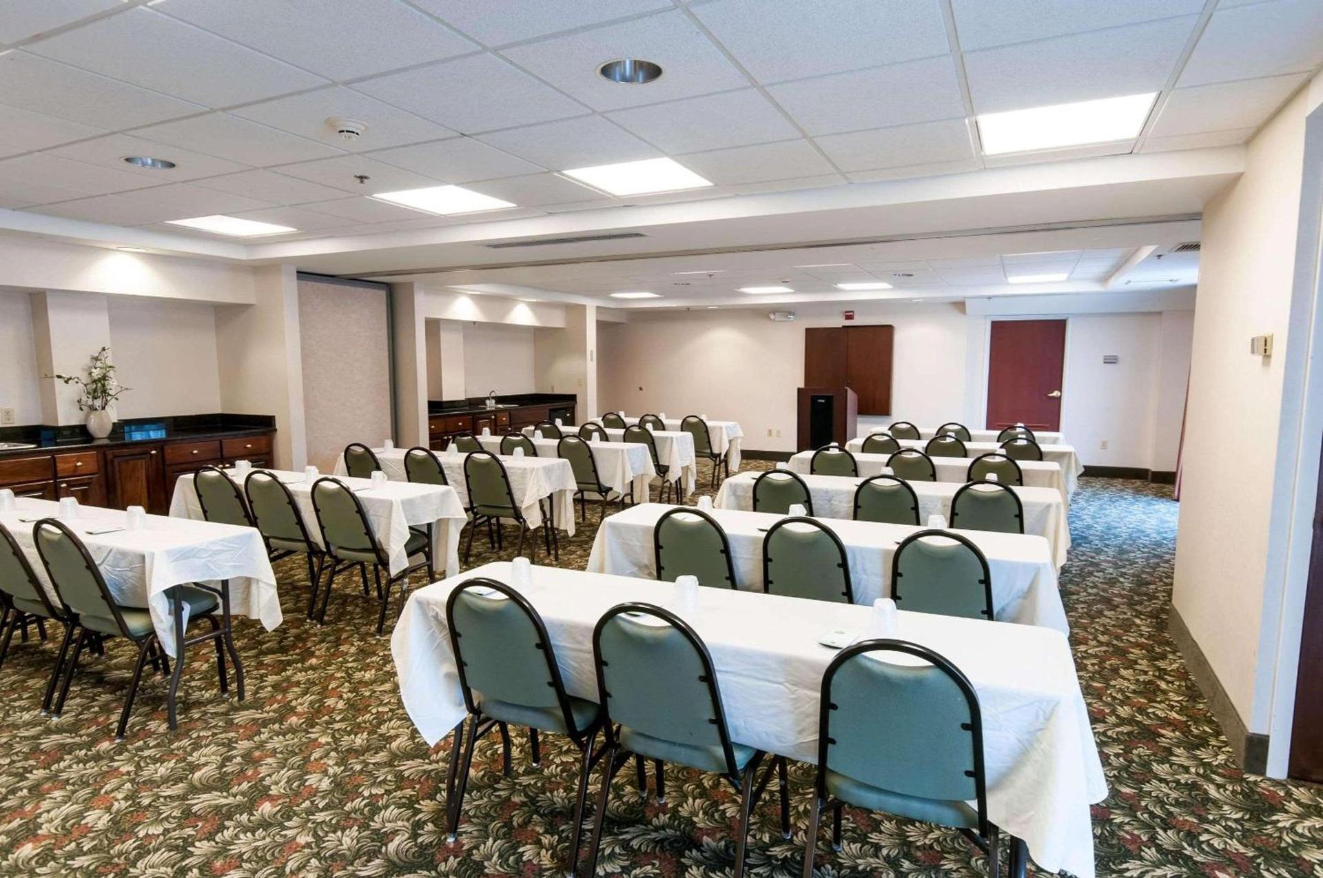 Comfort Inn & Suites Mount Pocono photo 20