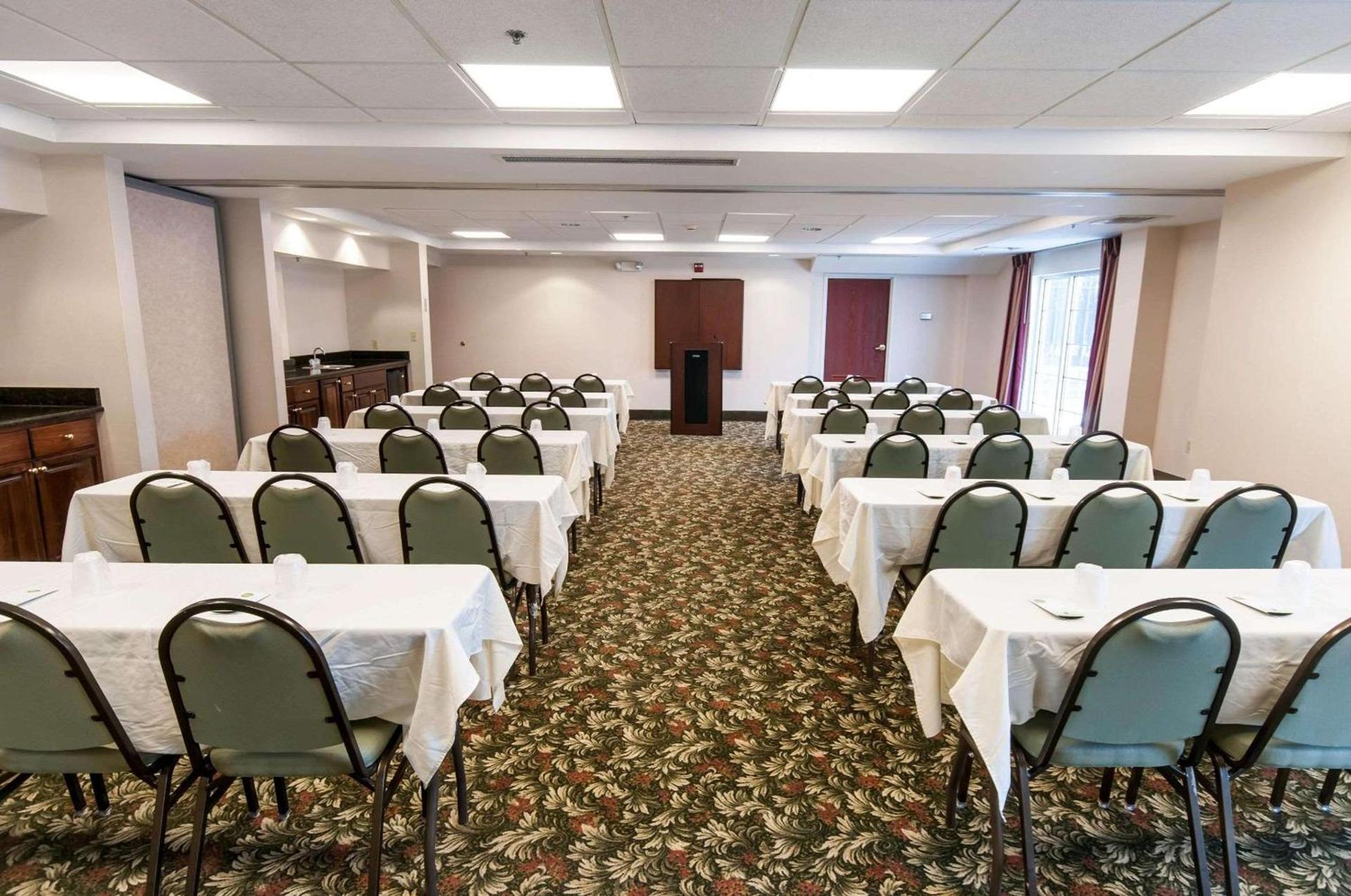 Comfort Inn & Suites Mount Pocono photo 21