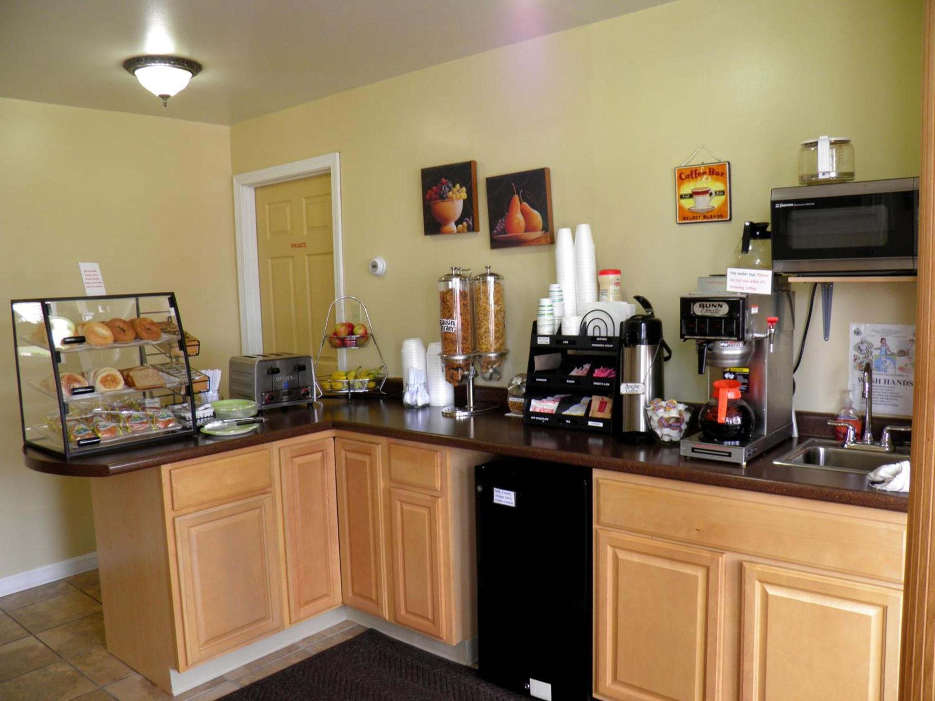 Travelers Inn photo 4