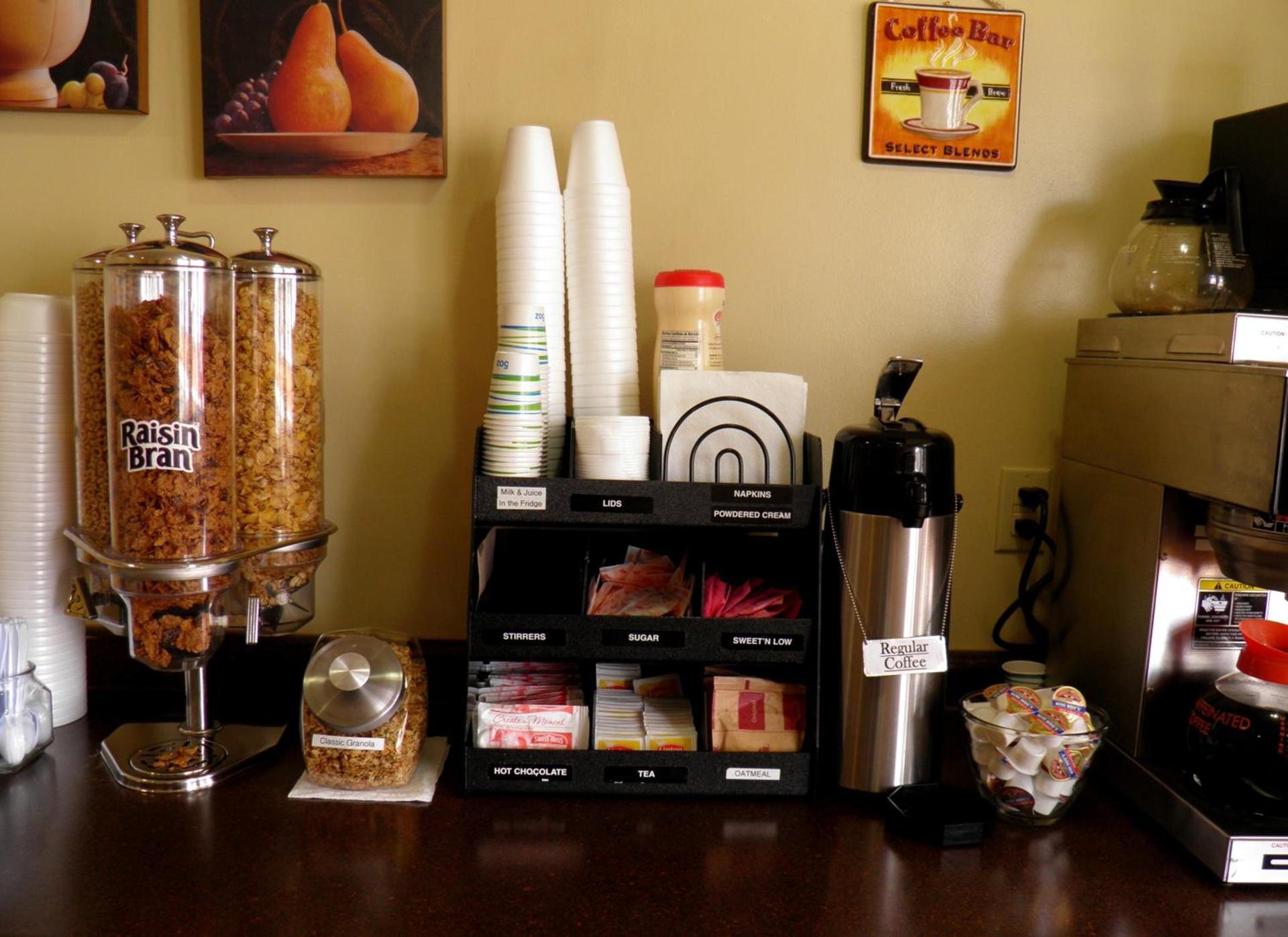 Travelers Inn photo 12