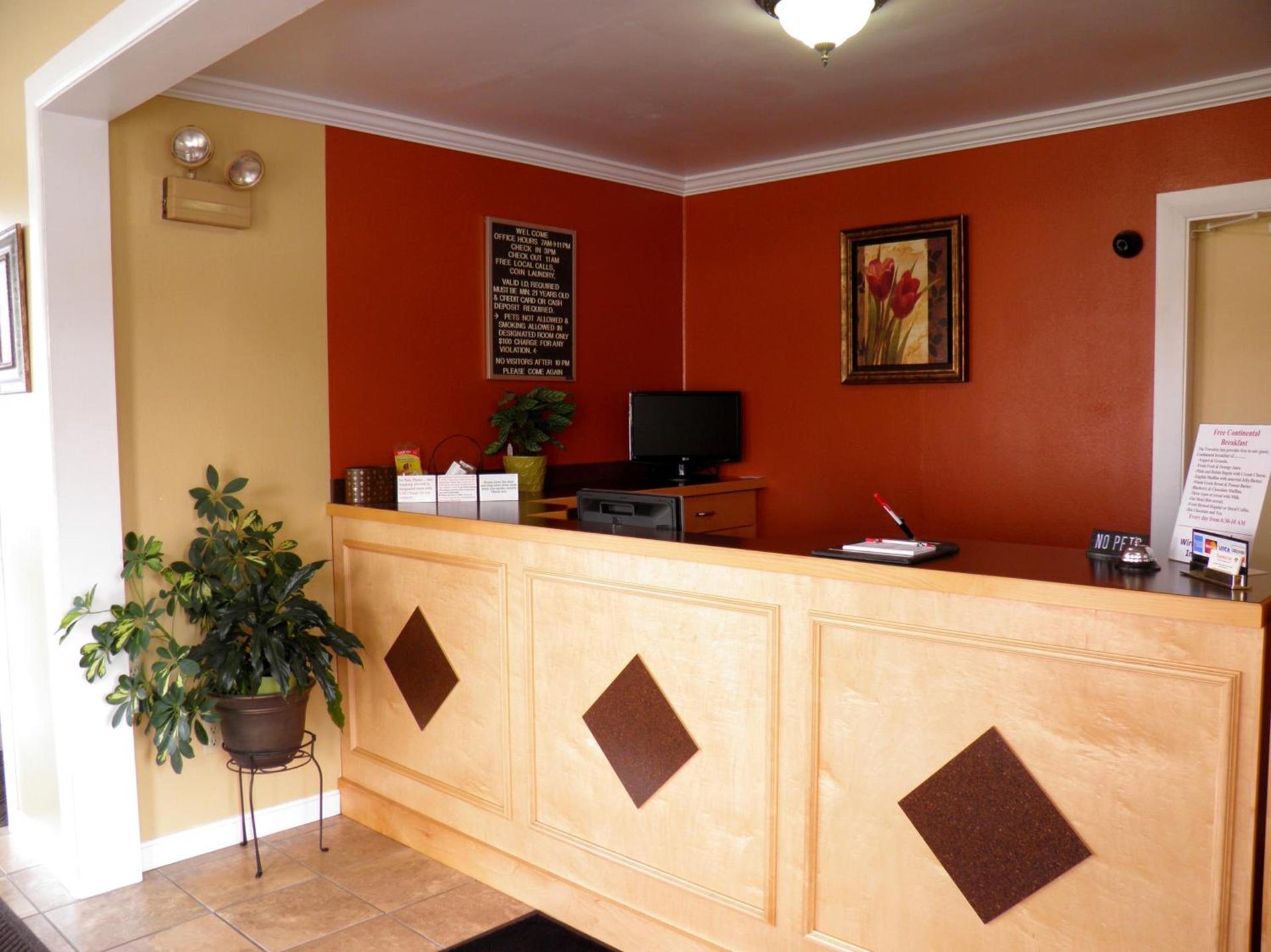 Travelers Inn photo 9