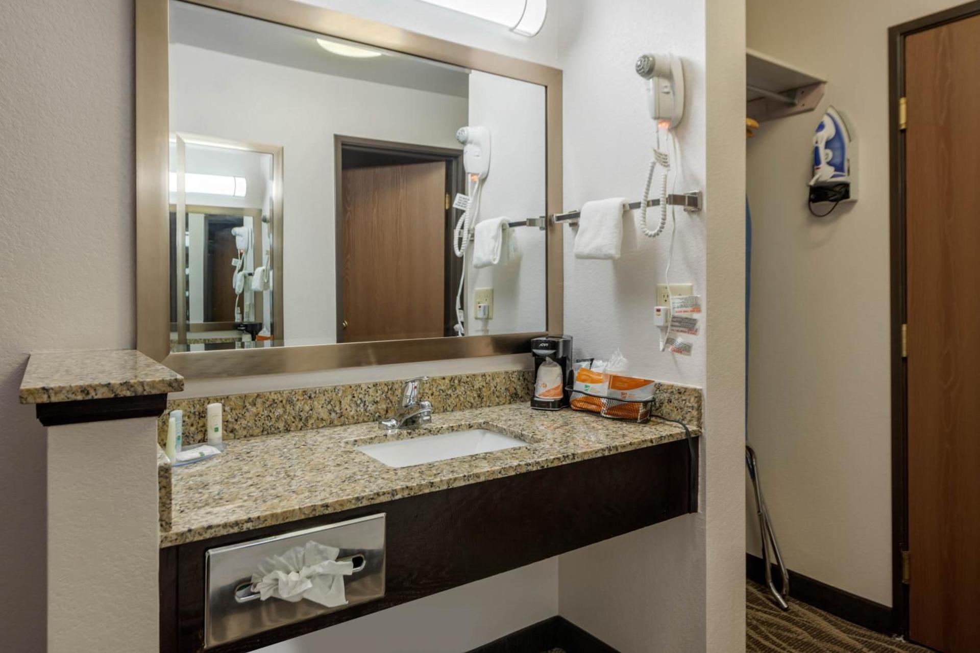 Quality Inn & Suites South Fork - Wolf Creek photo 22