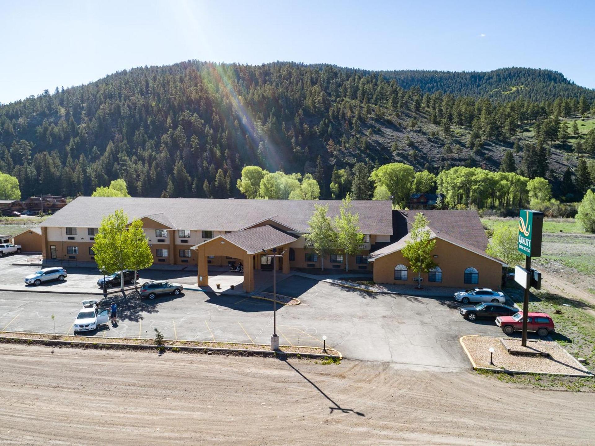 Quality Inn & Suites South Fork - Wolf Creek photo 13