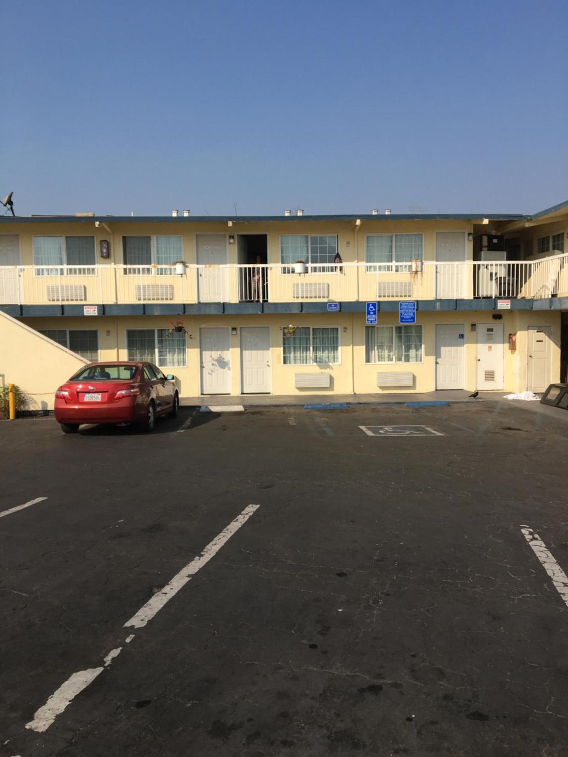 Economy Inn Seaside photo 6